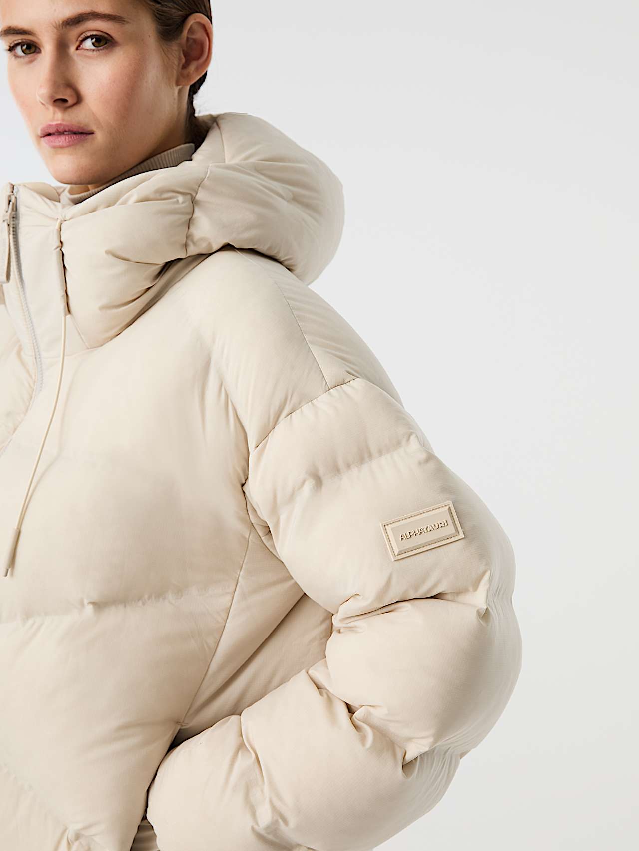 AlphaTauri | ORRENTO V1.Y10.02 | Packable Ultra-light Down Jacket in Stone for Femme