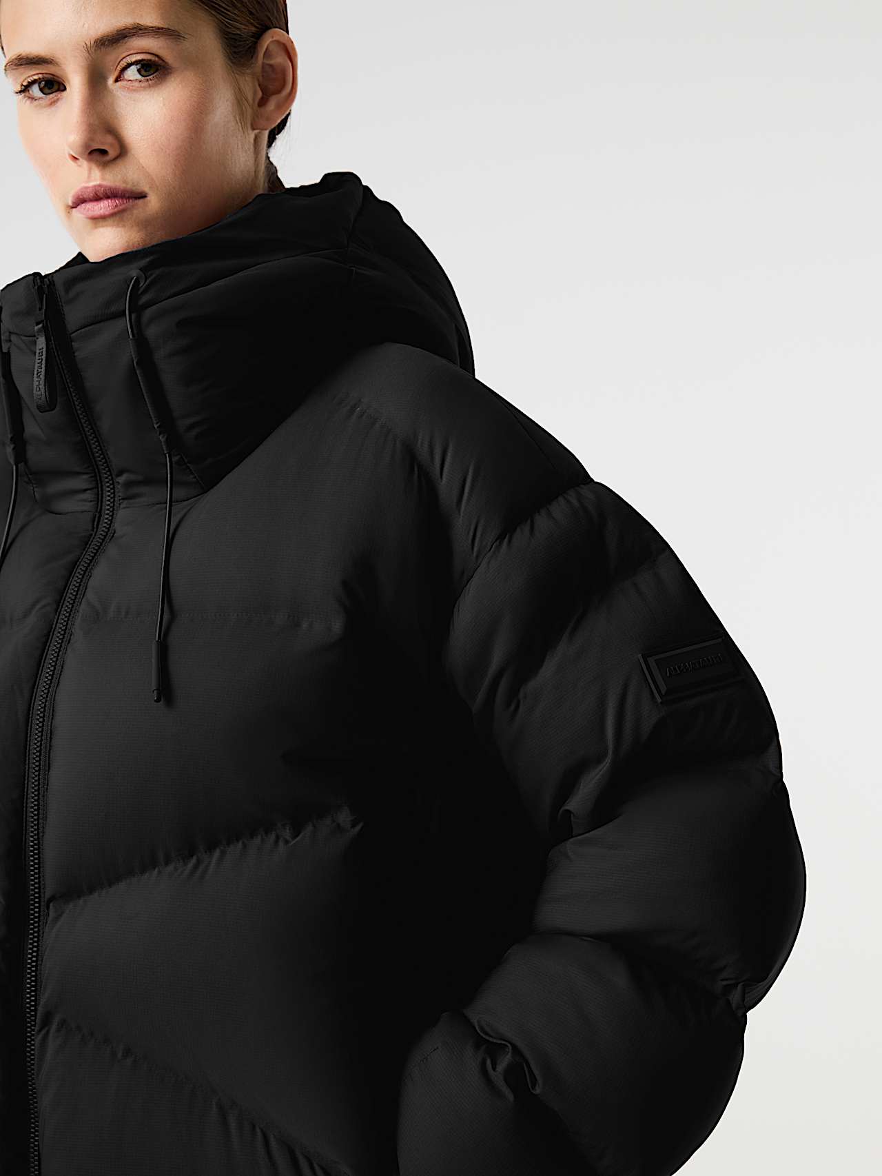 AlphaTauri | ORRENTO V1.Y10.02 | Chaqueta de plumón ultraligera y plegable in Black for Mujer