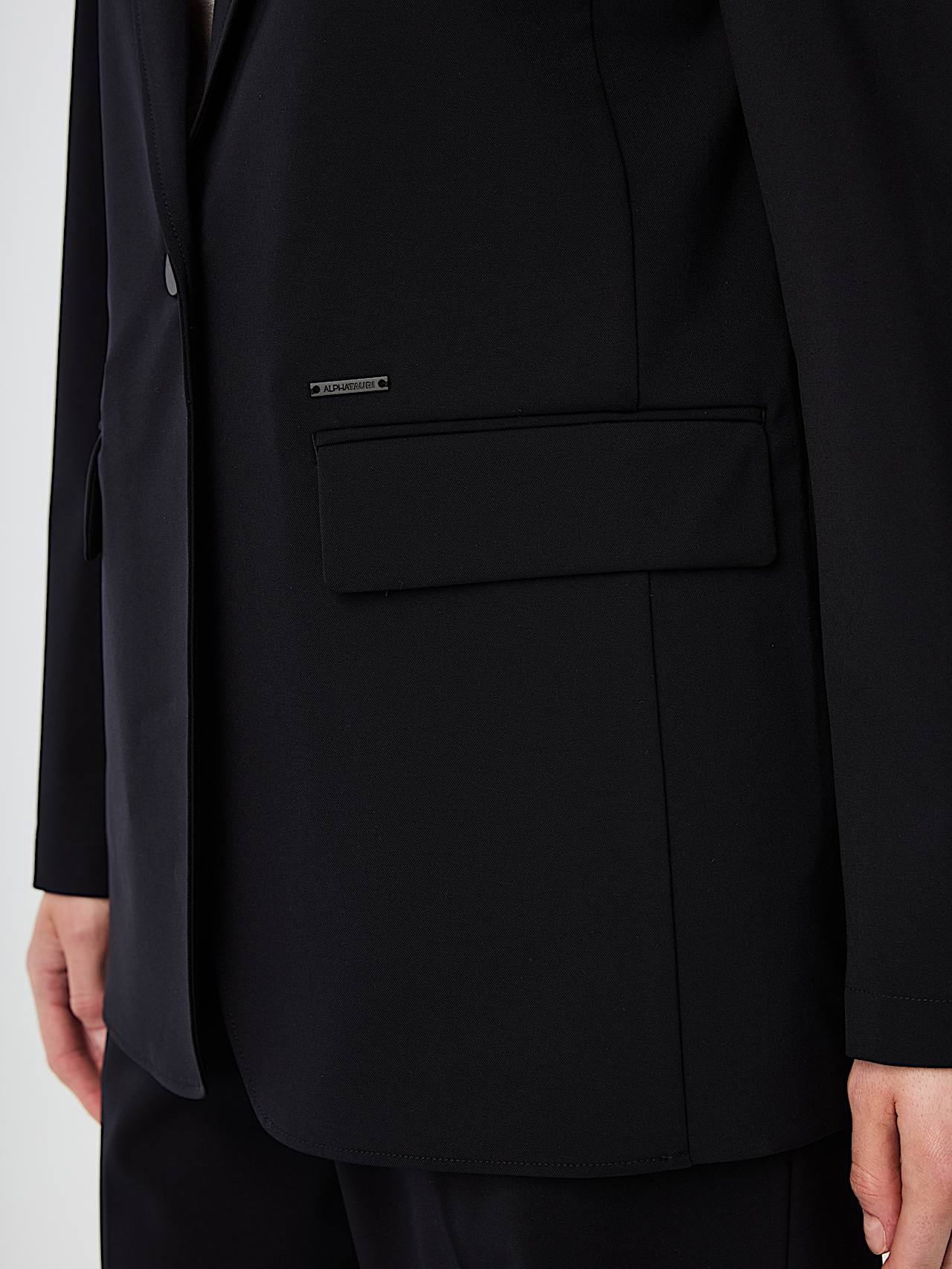 AlphaTauri | OARMA V1.Y10.02 | Eleganter Stretch-Blazer in Dark Navy für Damen