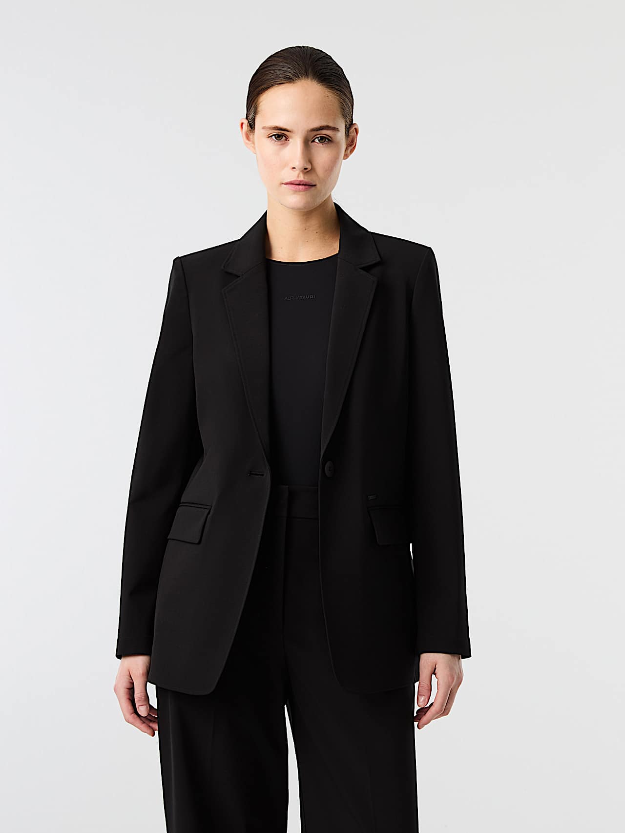 AlphaTauri | OARMA V1.Y10.02 | Eleganter Stretch-Blazer in Schwarz für Damen