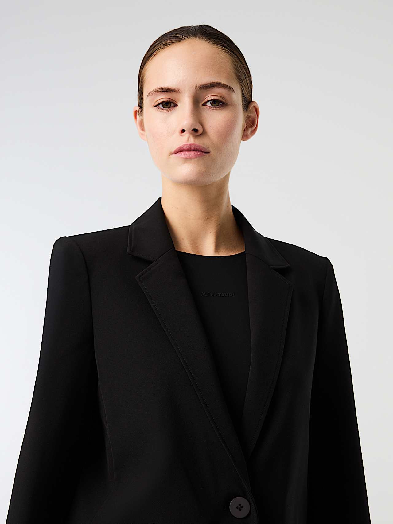 AlphaTauri | OARMA V1.Y10.02 | Blazer Elegant Stretch in Black for Femme