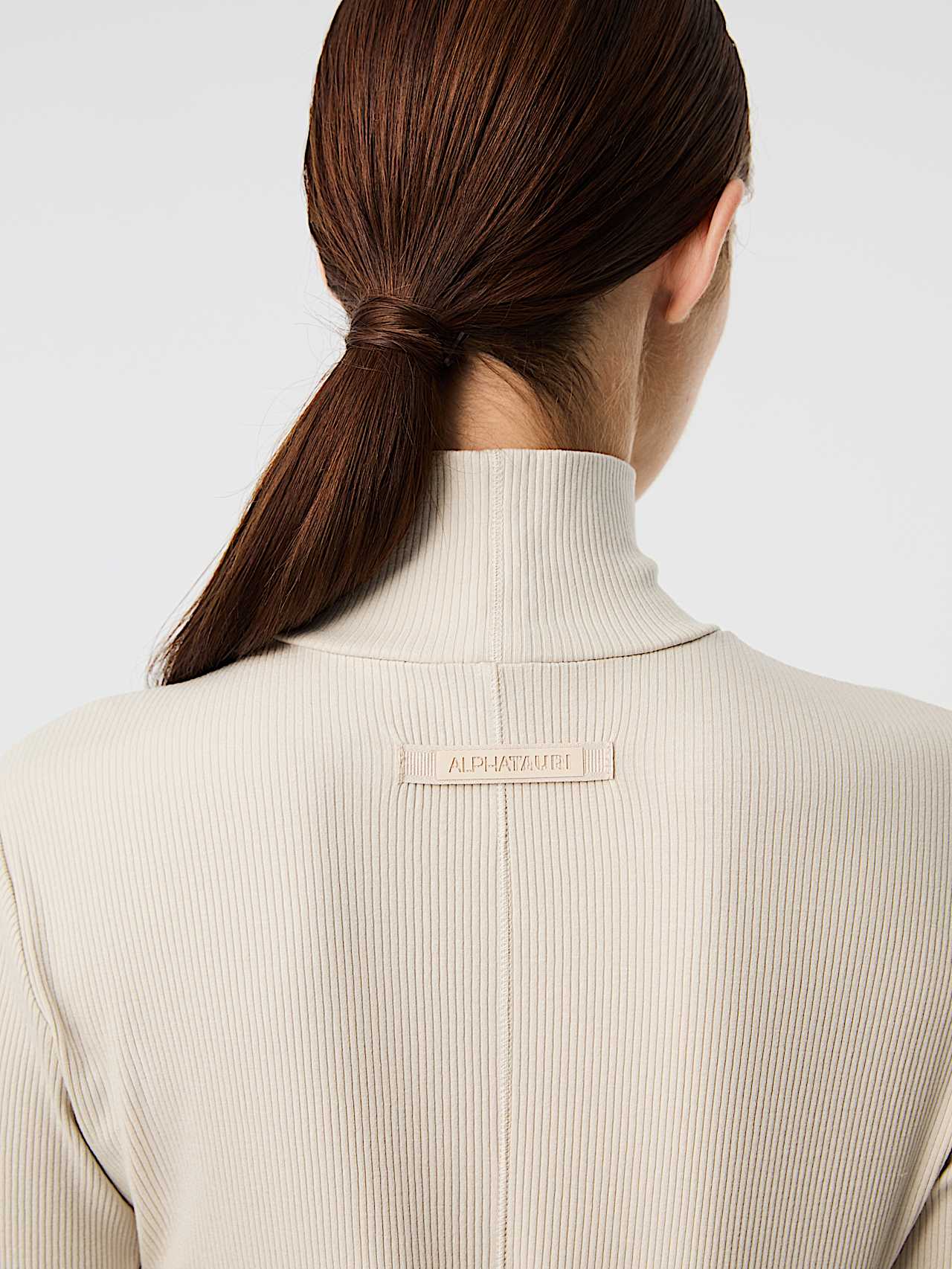 AlphaTauri | JARRA V1.Y10.02 | Ribbed Turtleneck Longsleeve in Stone for Mujer