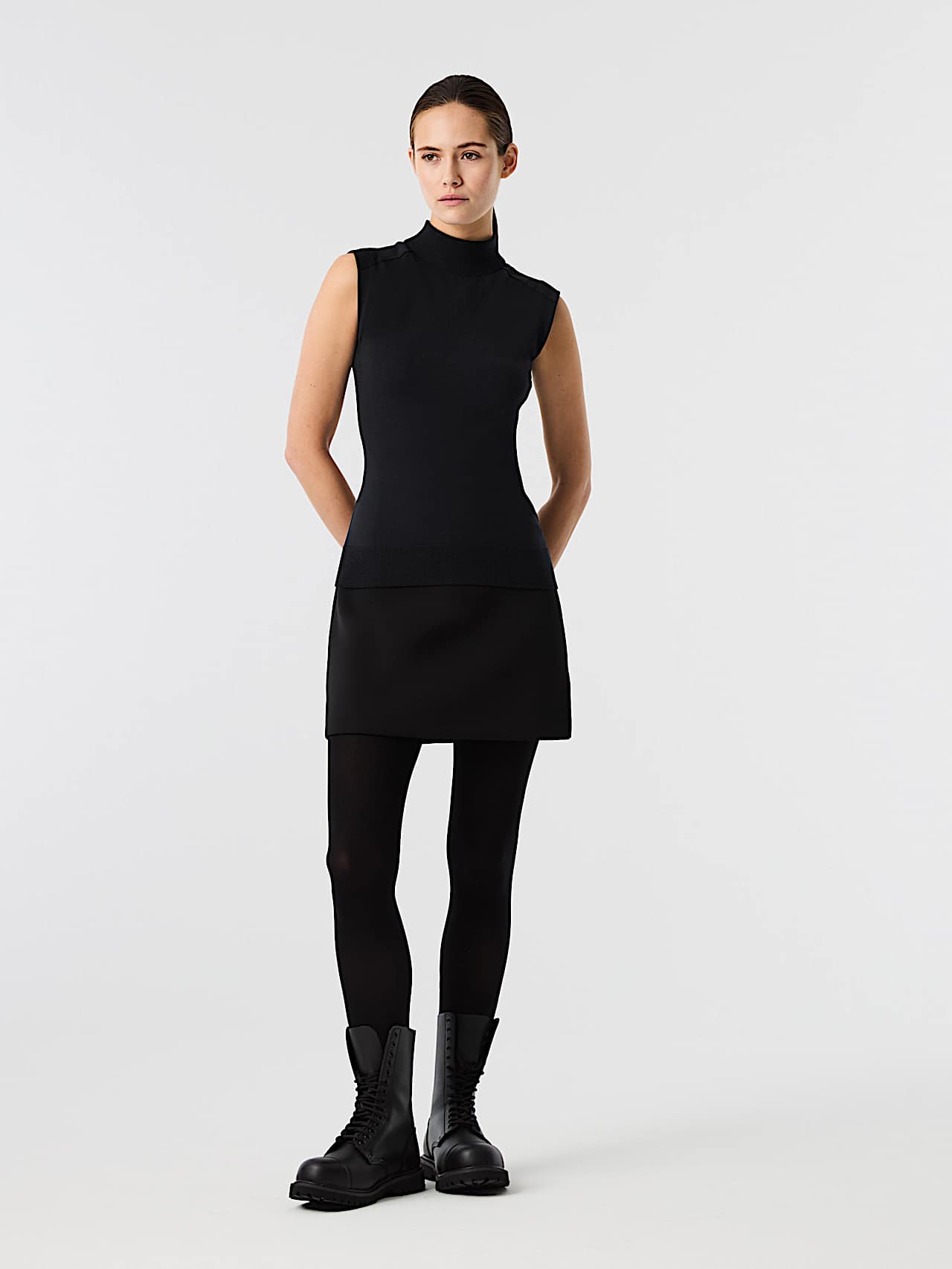 AlphaTauri | FAILAND V1.Y10.02 | 3D Knit Sweater Vest in Black for Donna