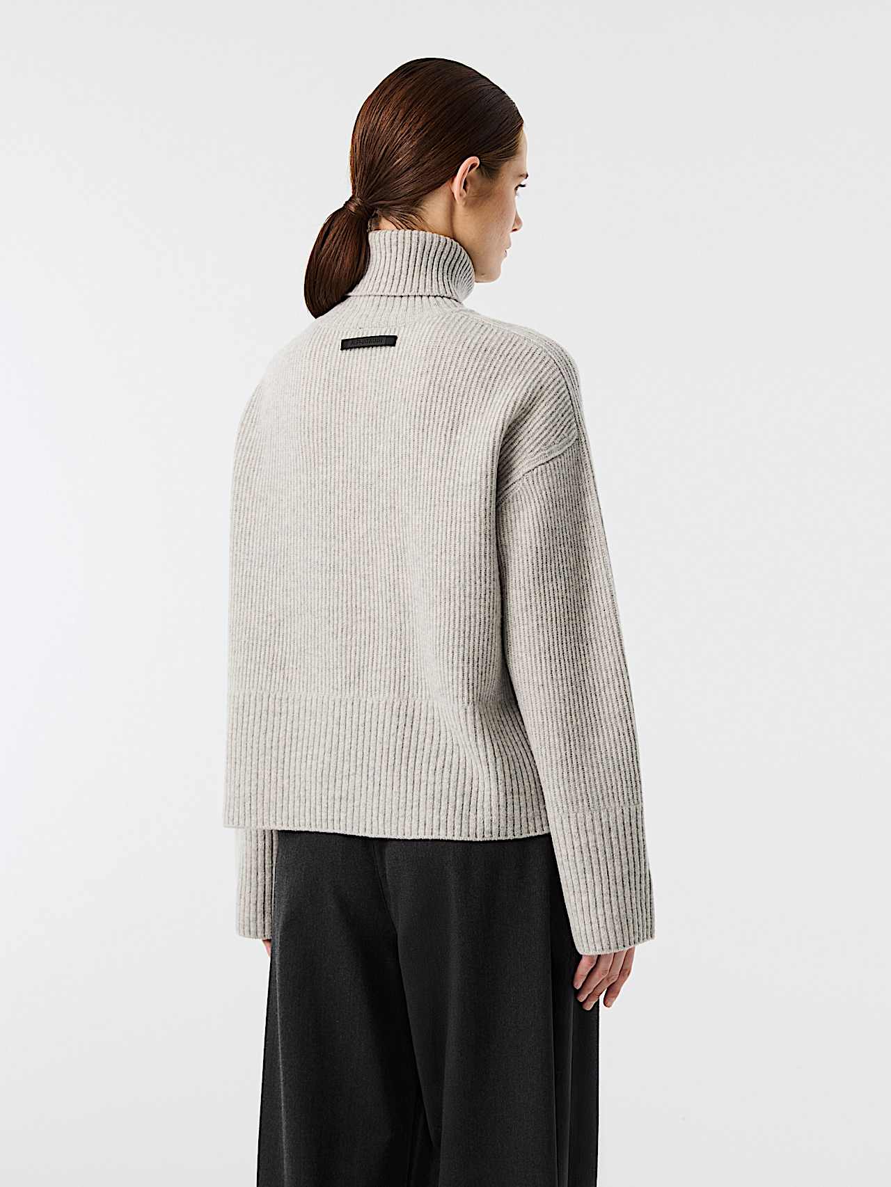 AlphaTauri | FERONA V1.Y10.02 | 3D Knit Turtleneck Sweater in Light Grey Melange for Donna