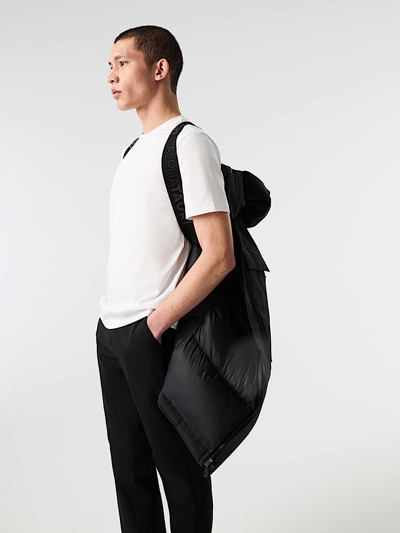 AlphaTauri | OLYON V1.Y10.02 | Parka Explore unisexe in Black for Unisexe
