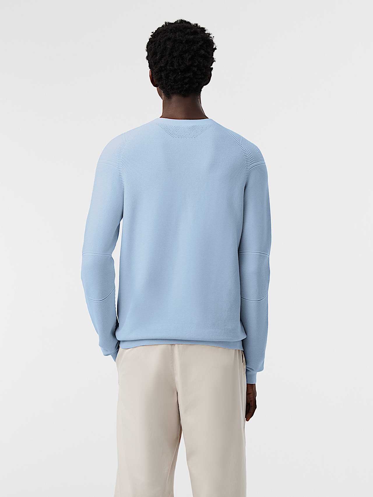 AlphaTauri | FOSOP V5.Y8.02 | Seamless 3D Performance Knit Crewneck Sweater in Clouded Blue for Men