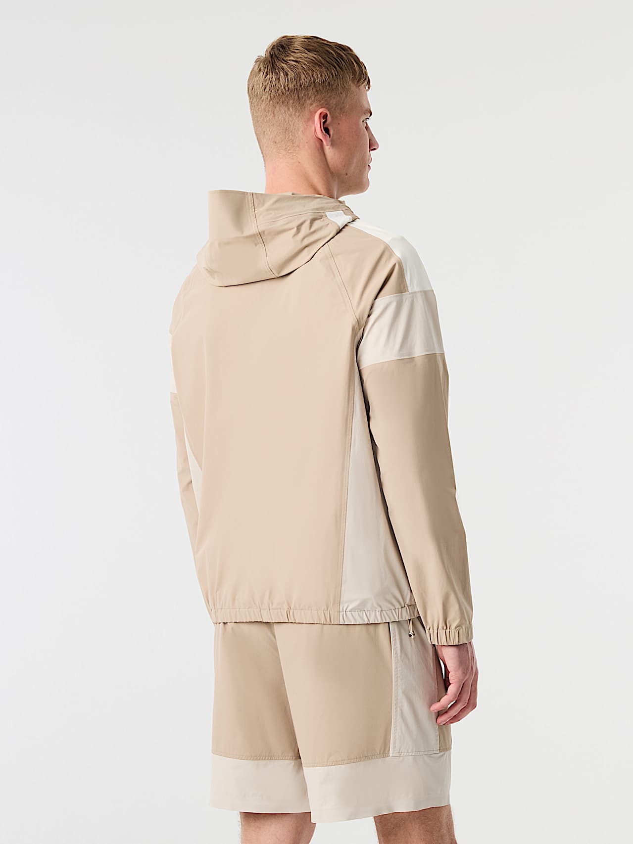 AlphaTauri | OASI V1.Y10.01 | Performance Stretch Veste légère in Dune for Homme