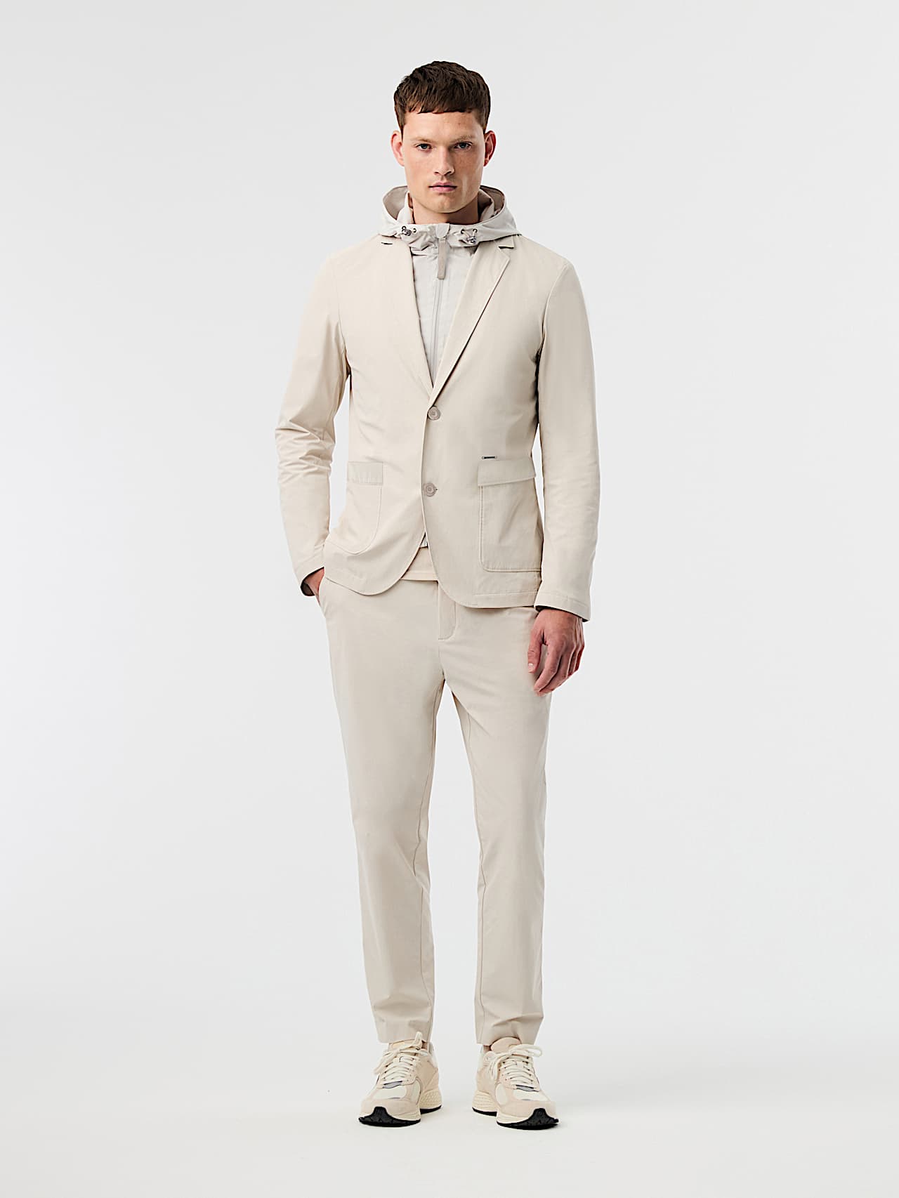 AlphaTauri | OBOSS V8.Y10.01 | Reisefreundlicher Blazer aus Performance Stretch mit herausnehmbarem Einsatz in Stone für Herren
