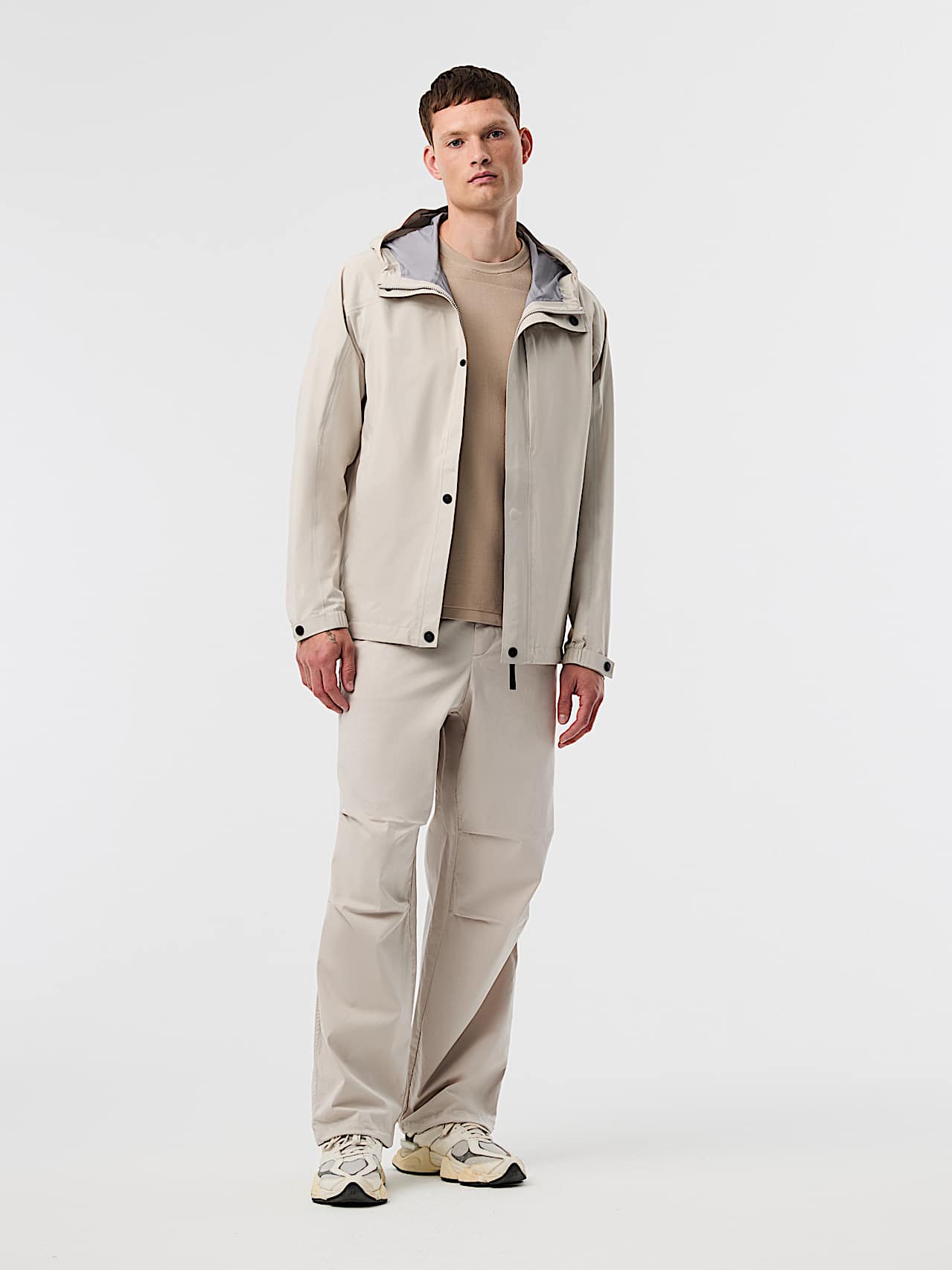 AlphaTauri | ORIS V1.Y10.01 | Leichte Tauroshield® Packable Jacke in Stone für Herren