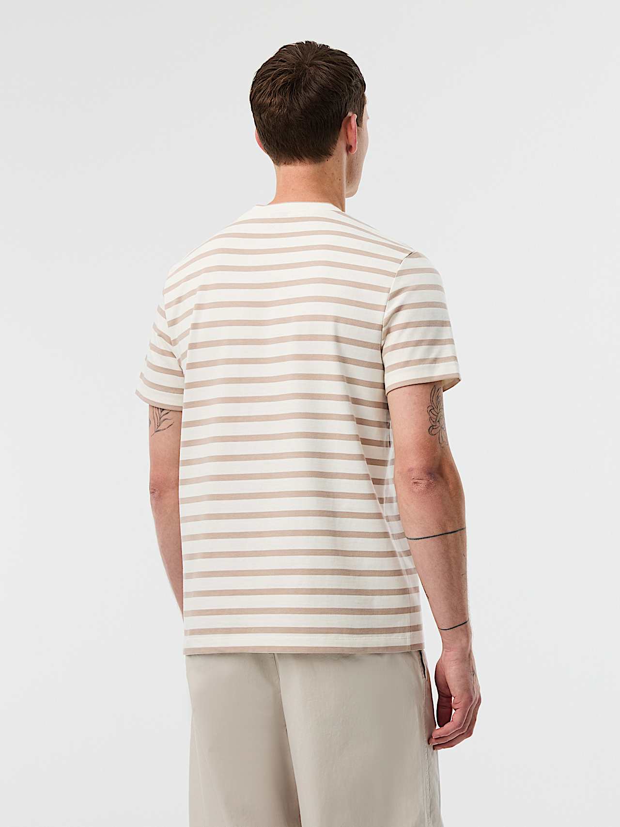 AlphaTauri | JIRO V1.Y10.01 | Camiseta a rayas con logotipo sutil in White / Stone for Hombre