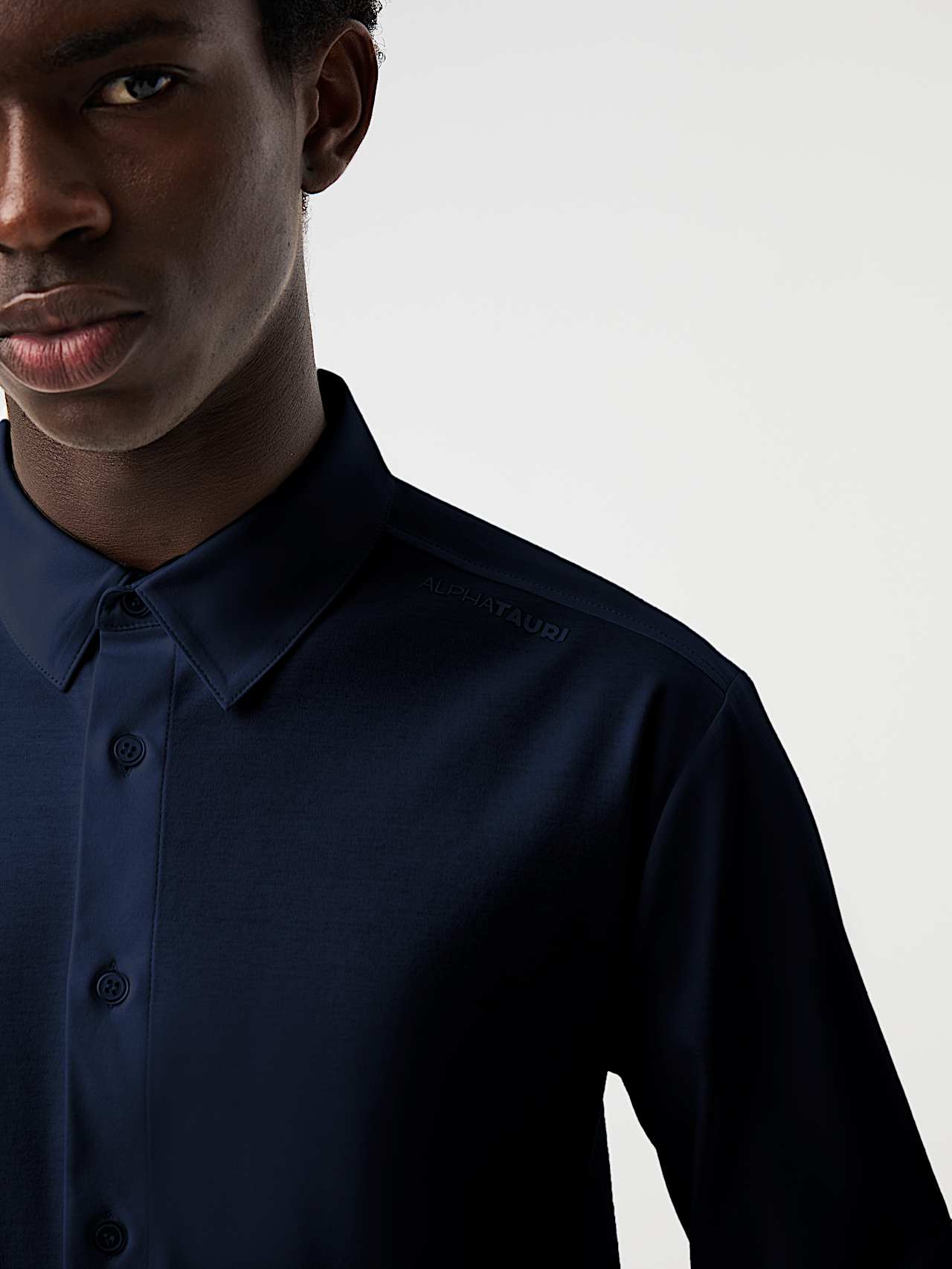 AlphaTauri | WYMI V1.Y10.01 | Chemise en jersey de coton biologique in Dark Navy for Homme