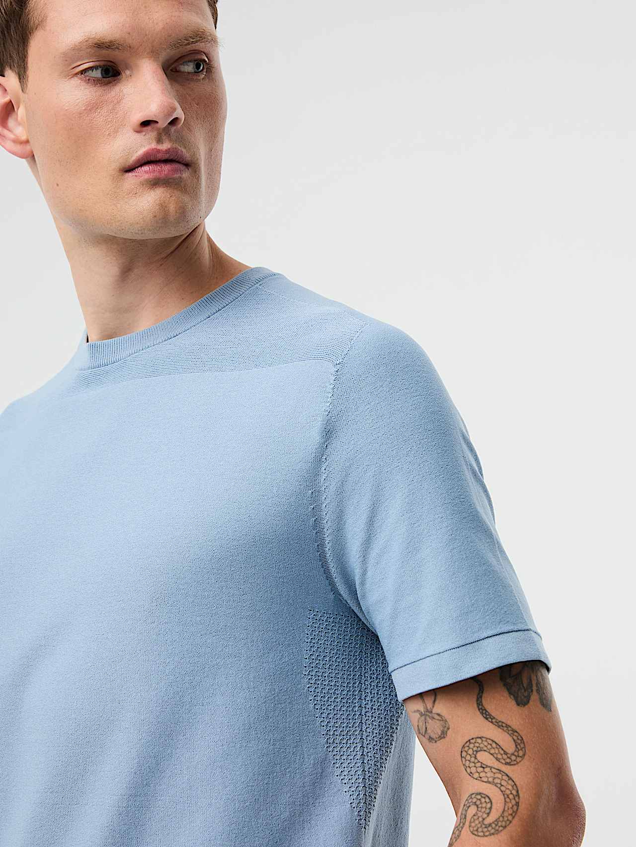 AlphaTauri | FOSOS V5.Y10.01 | 3D Performance Knit T-Shirt in Clouded Blue for Men