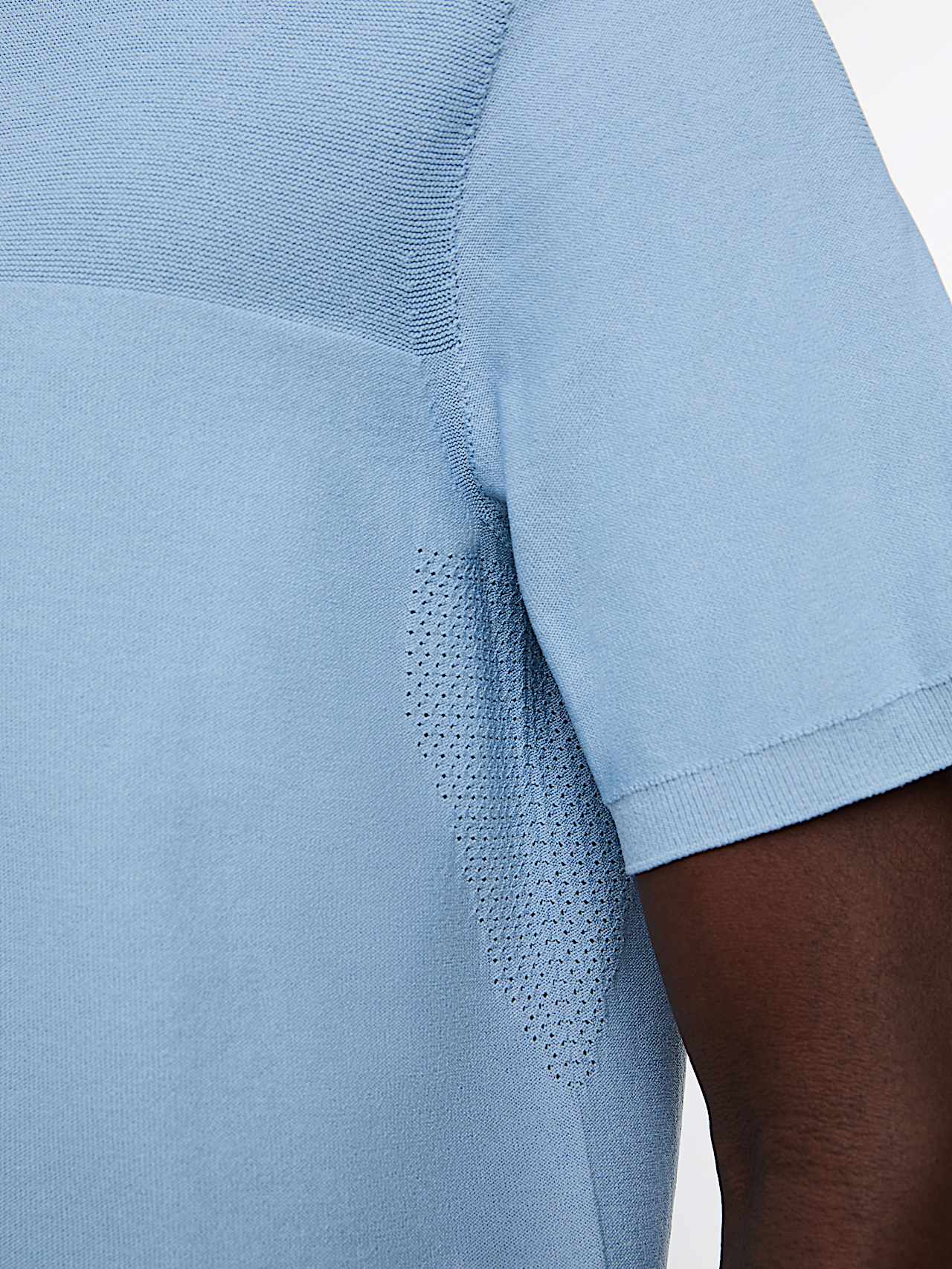 AlphaTauri | FENZI V2.Y10.01 | Polo en maille performance 3D in Clouded Blue for Homme