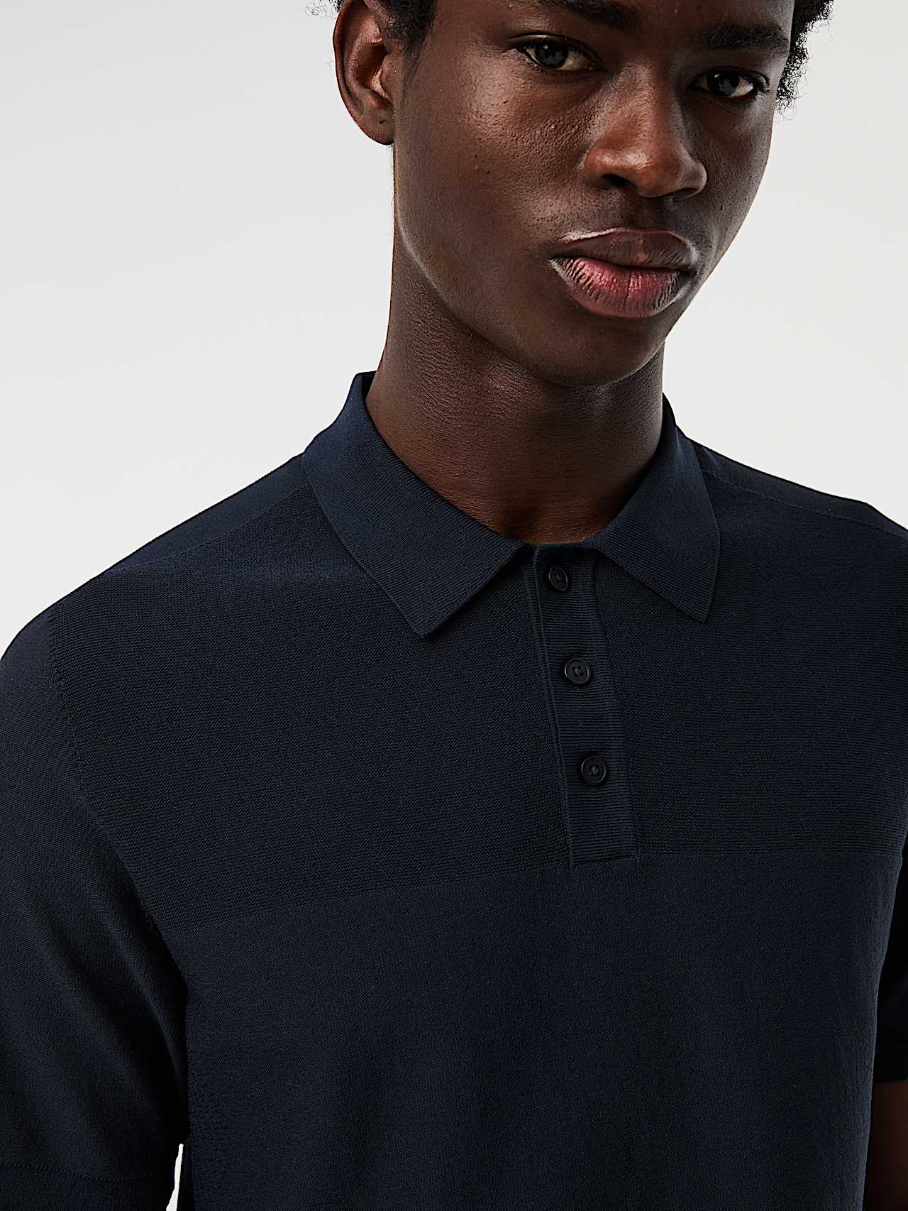 AlphaTauri | FENZI V2.Y10.01 | Poloshirt aus 3D-Funktionsstrick in Dark Navy für Herren