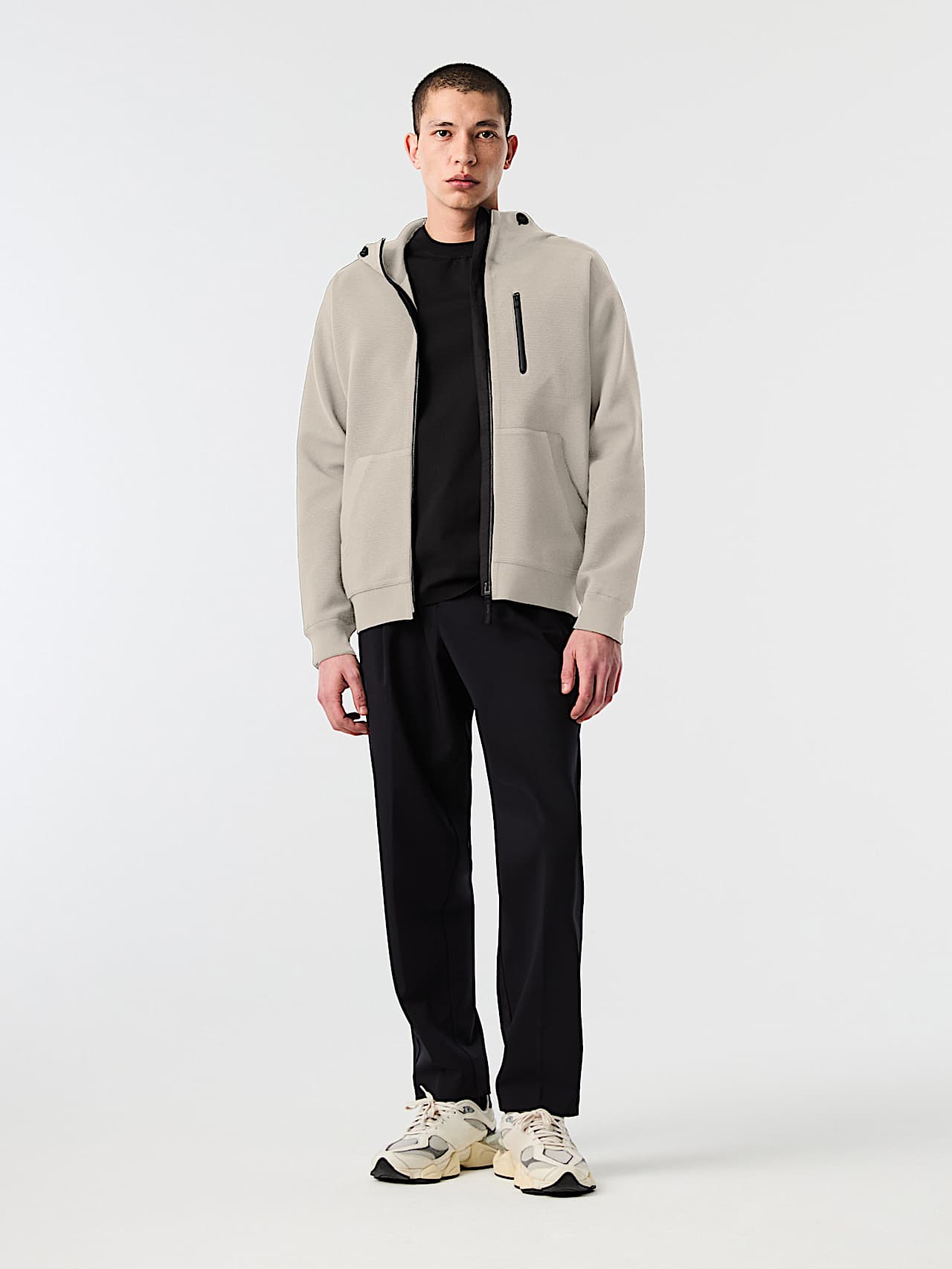 AlphaTauri | FONN V1.Y10.01 | Veste tricotée à capuche in Stone for Homme