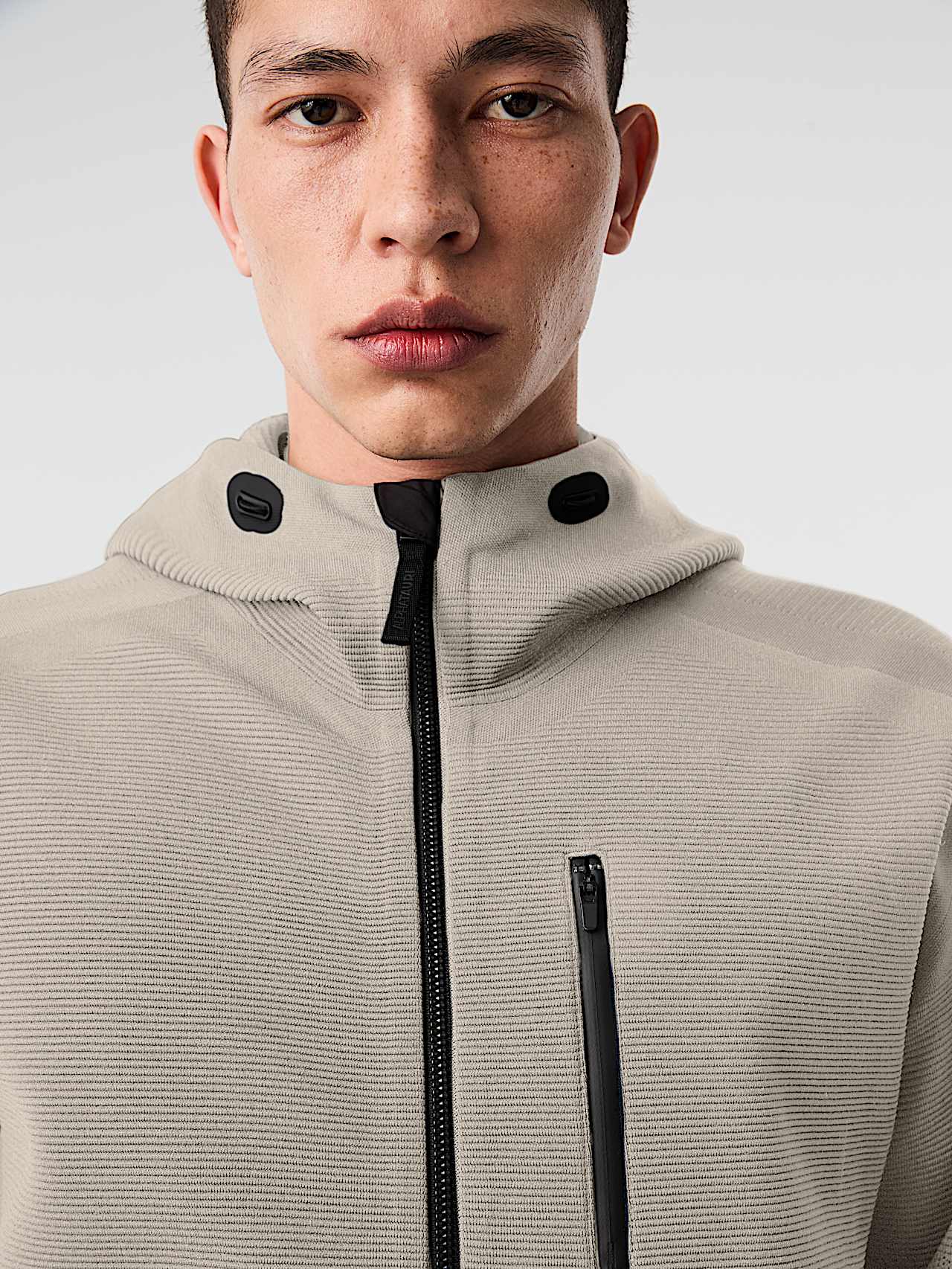 AlphaTauri | FONN V1.Y10.01 | Strickjacke mit Kapuze in Stone für Herren