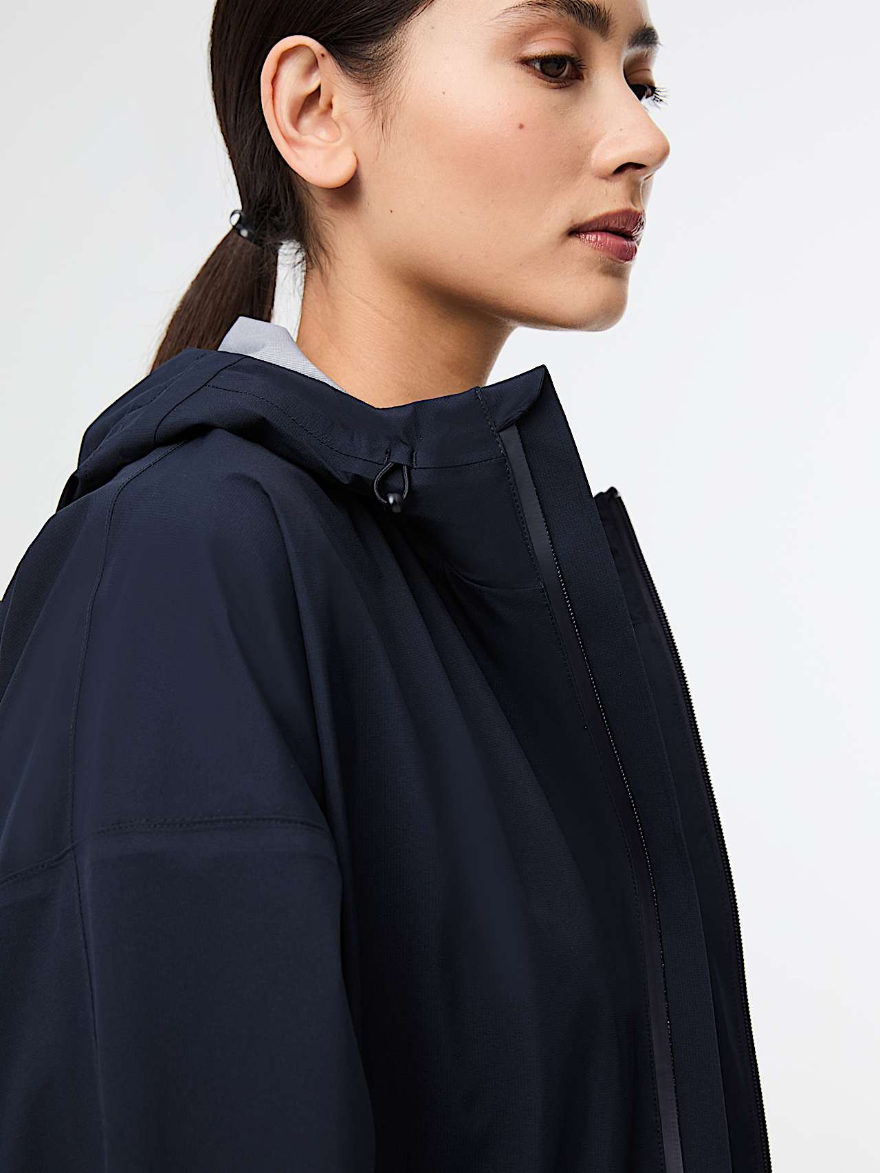 AlphaTauri | ORAS V1.Y10.01 | Leichte Tauroshield® Packable Regenjacke in Dark Navy für Damen