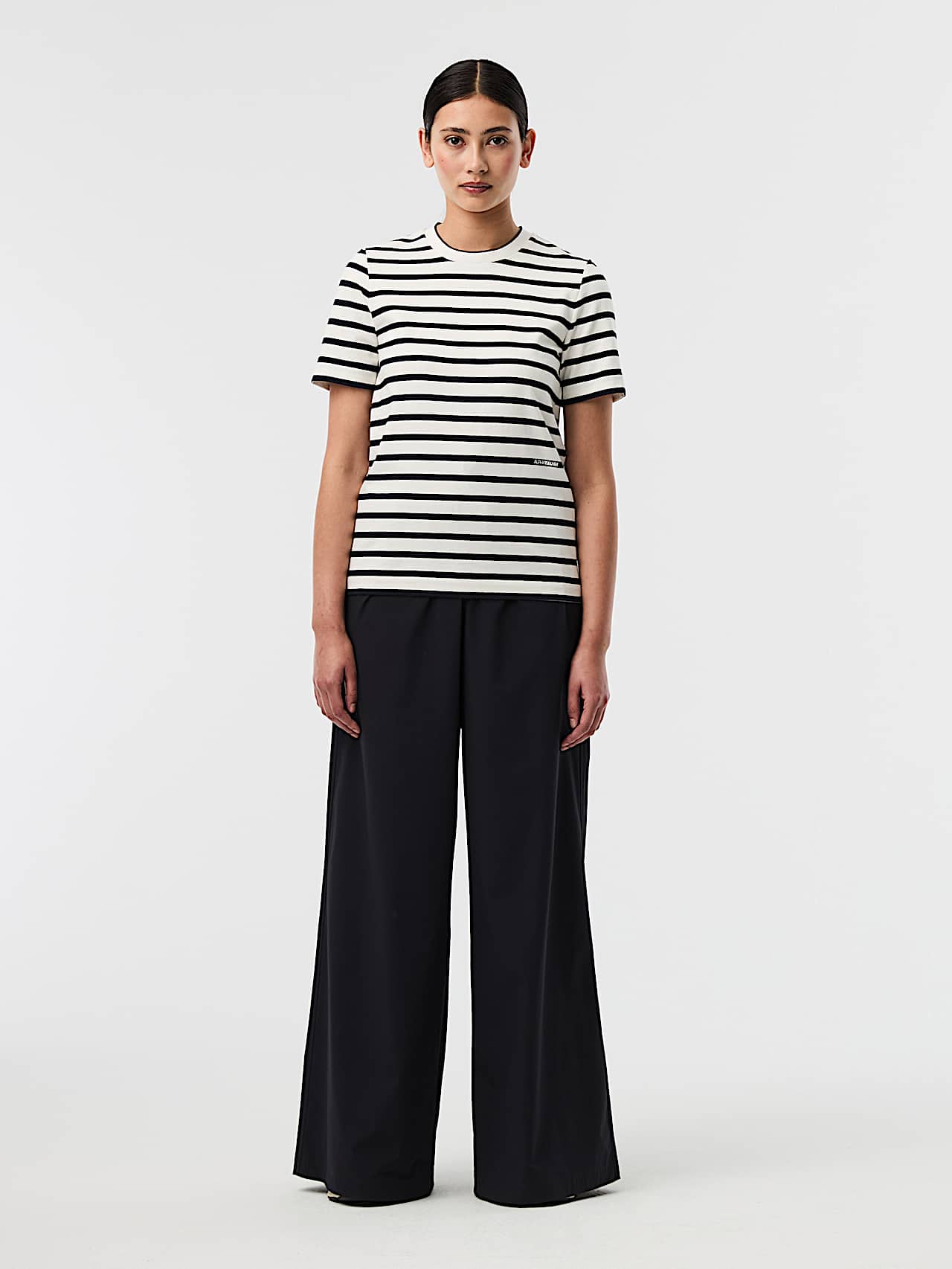AlphaTauri | JALI V1.Y10.01 | T-shirt rayé en coton biologique in White / Dark Navy for Femme