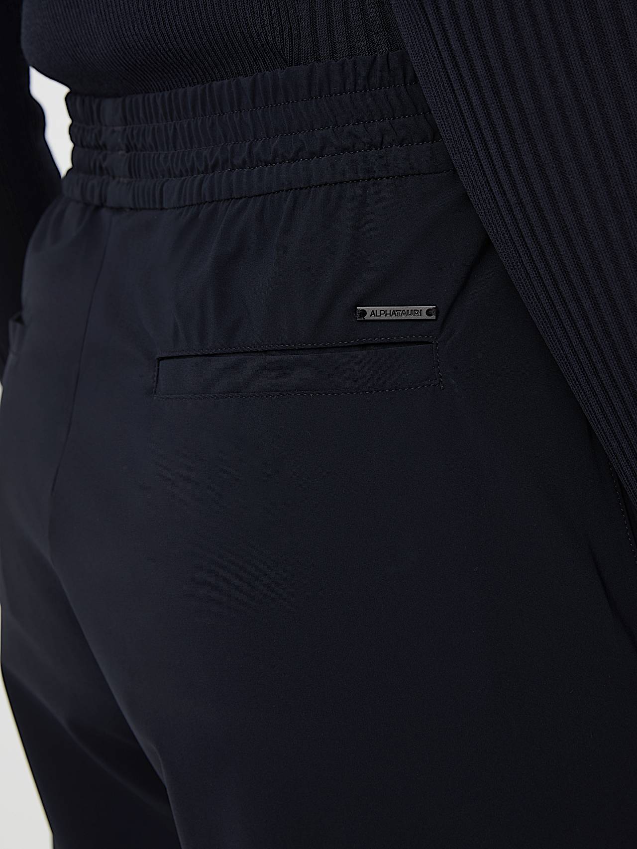 AlphaTauri | PEURAL V2.Y10.01 | Pantaloni culotte in Power Stretch Jersey in Dark Navy for Donna