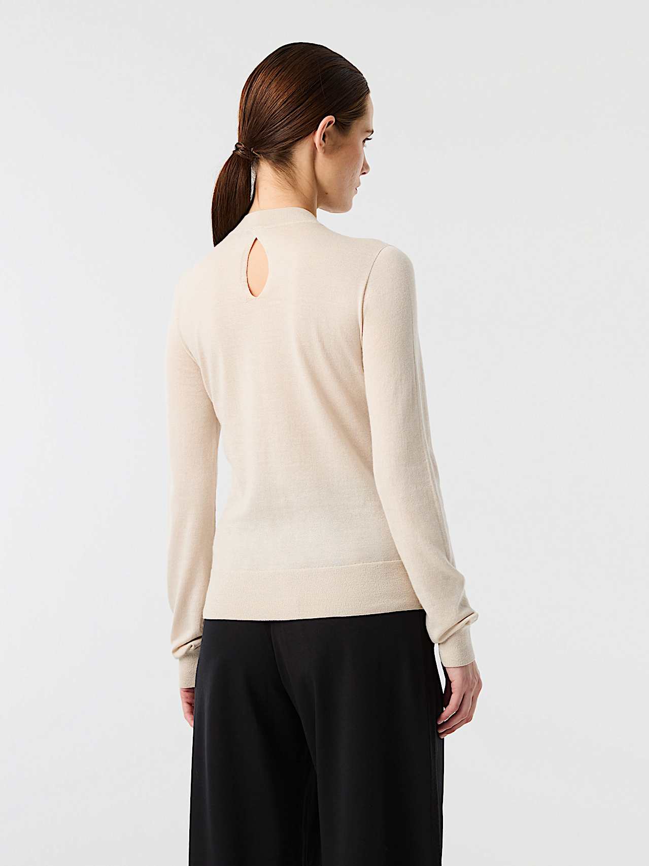 AlphaTauri | FONO V1.Y10.01 | 3D Knit Cashmax Sweater in Stone for Women