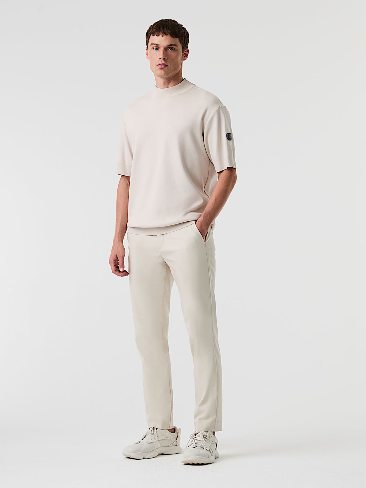 AlphaTauri | SAAMO V1.Y9.01 | T-Shirt aus Baumwolle mit Interlock-Struktur in Stone für Herren AlphaTauri | SAAMO V1.Y9.01 | T-Shirt aus Baumwolle mit Interlock-Struktur in Stone für Herren