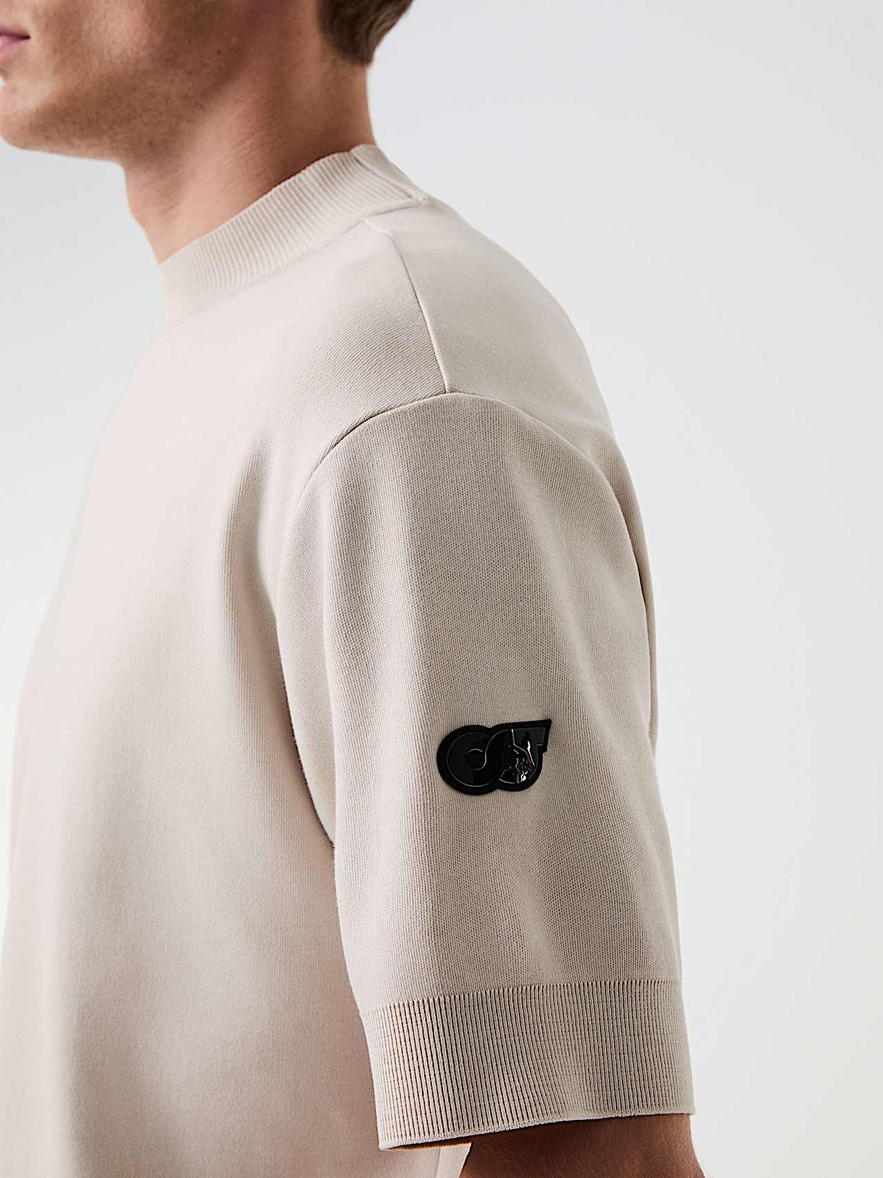 AlphaTauri | SAAMO V1.Y9.01 | T-Shirt aus Baumwolle mit Interlock-Struktur in Stone für Herren AlphaTauri | SAAMO V1.Y9.01 | T-Shirt aus Baumwolle mit Interlock-Struktur in Stone für Herren