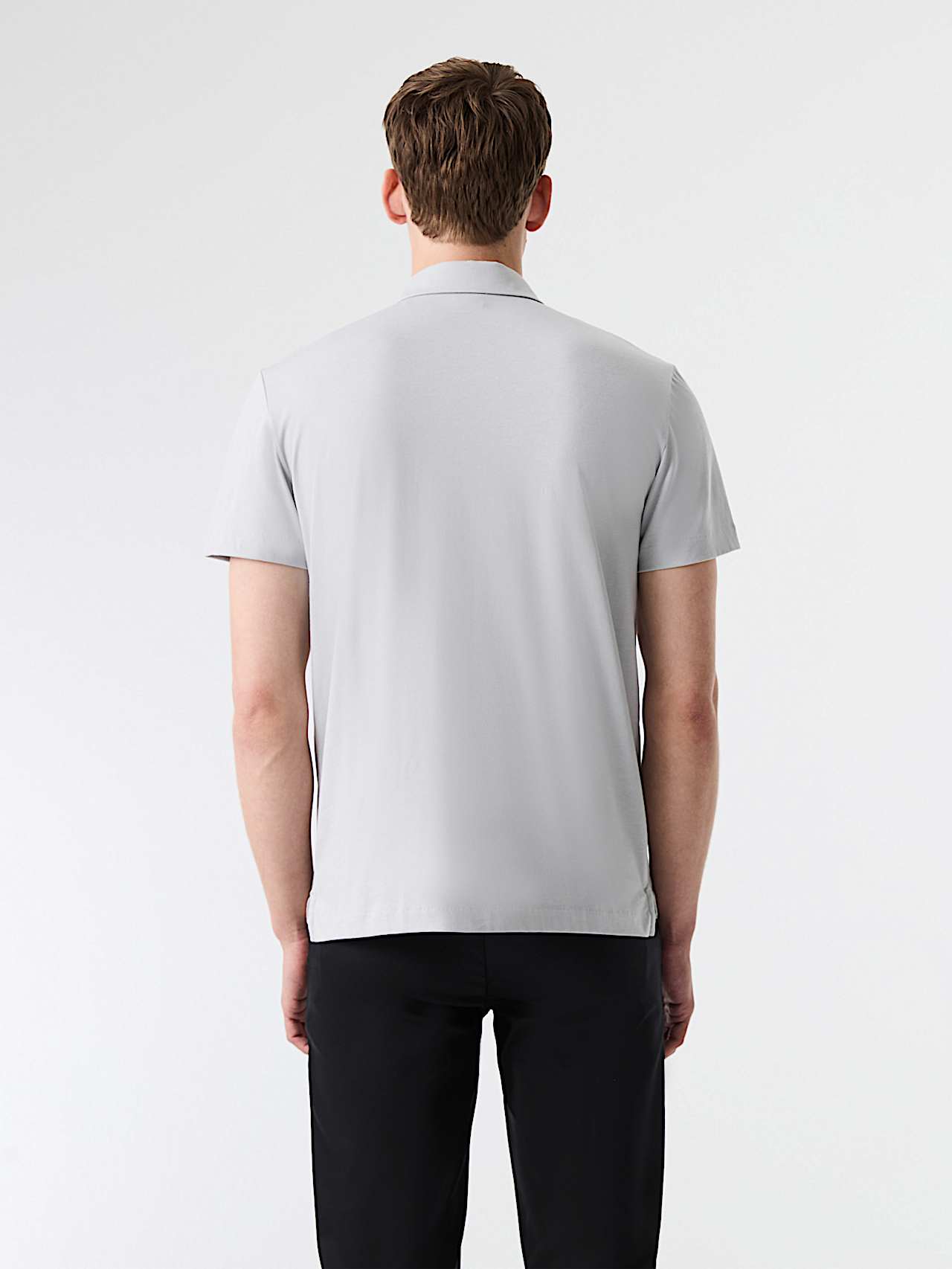 AlphaTauri | JOMAR V1.Y9.01 | Poloshirt aus Supima-Qualitätsbaumwolle in Mittelgrau für Herren AlphaTauri | JOMAR V1.Y9.01 | Poloshirt aus Supima-Qualitätsbaumwolle in Mittelgrau für Herren