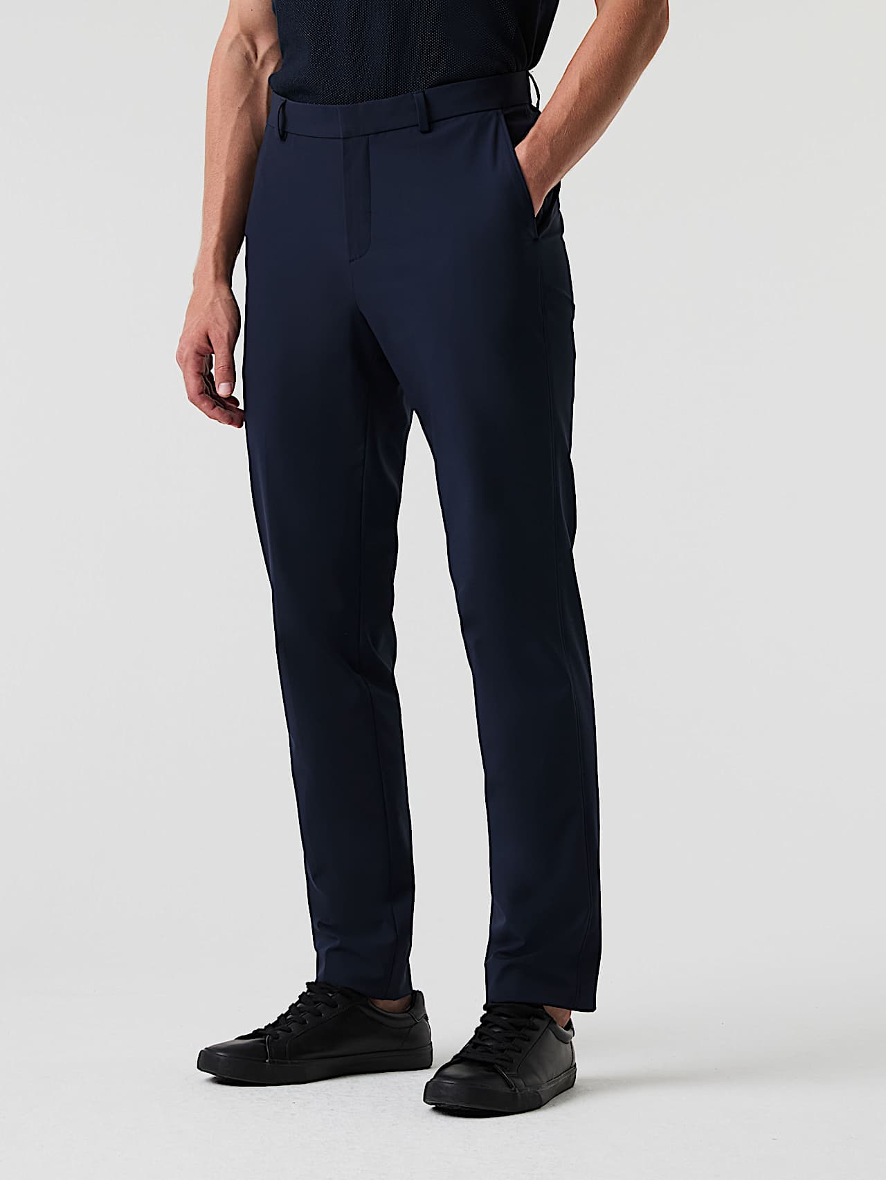 AlphaTauri | PETAR V1.Y9.01 | Pantalones elásticos de alto rendimiento in Azul Marino for Hombre