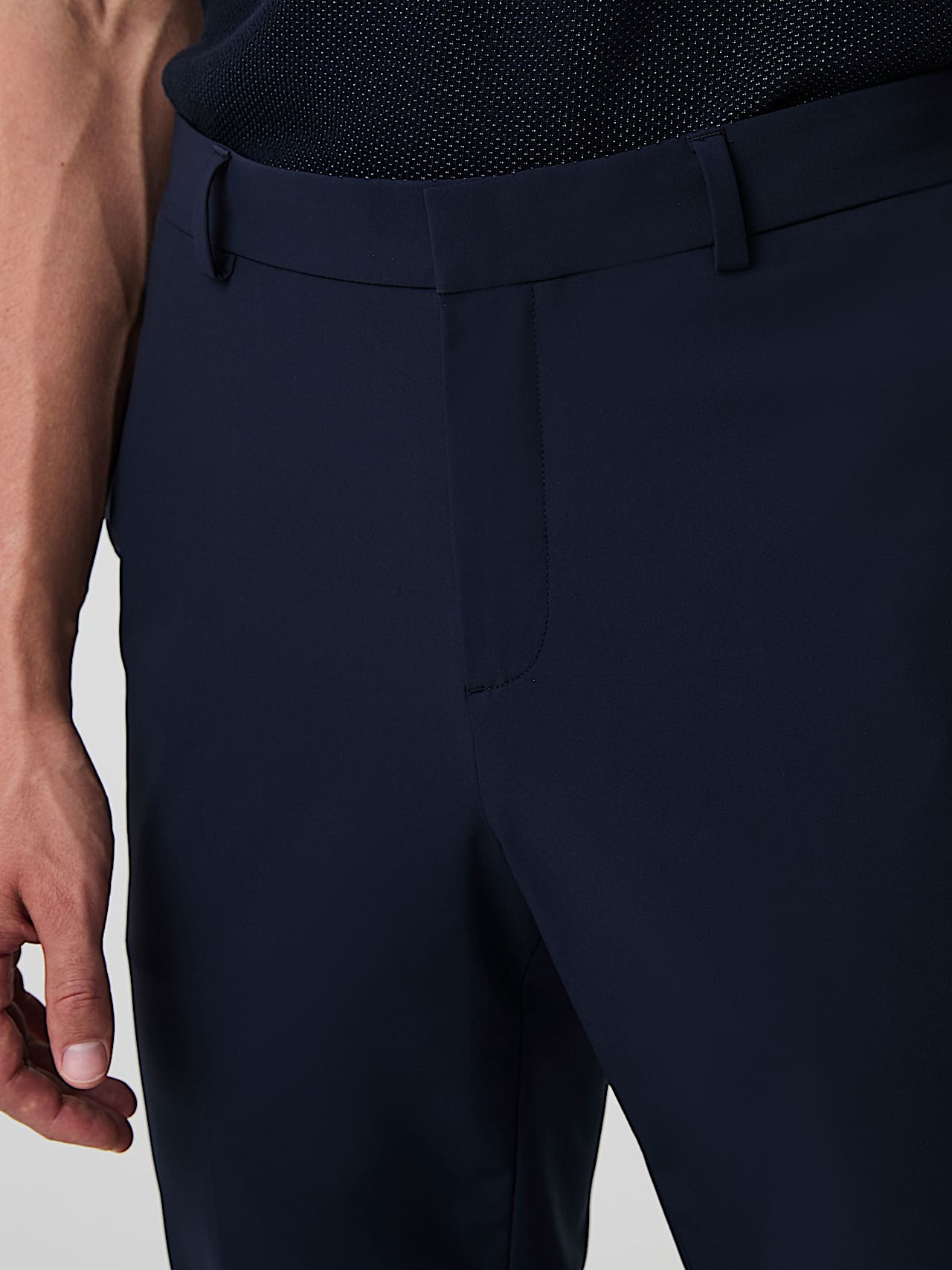 AlphaTauri | PETAR V1.Y9.01 | Pantalon stretch performant in Bleu Marine for Homme