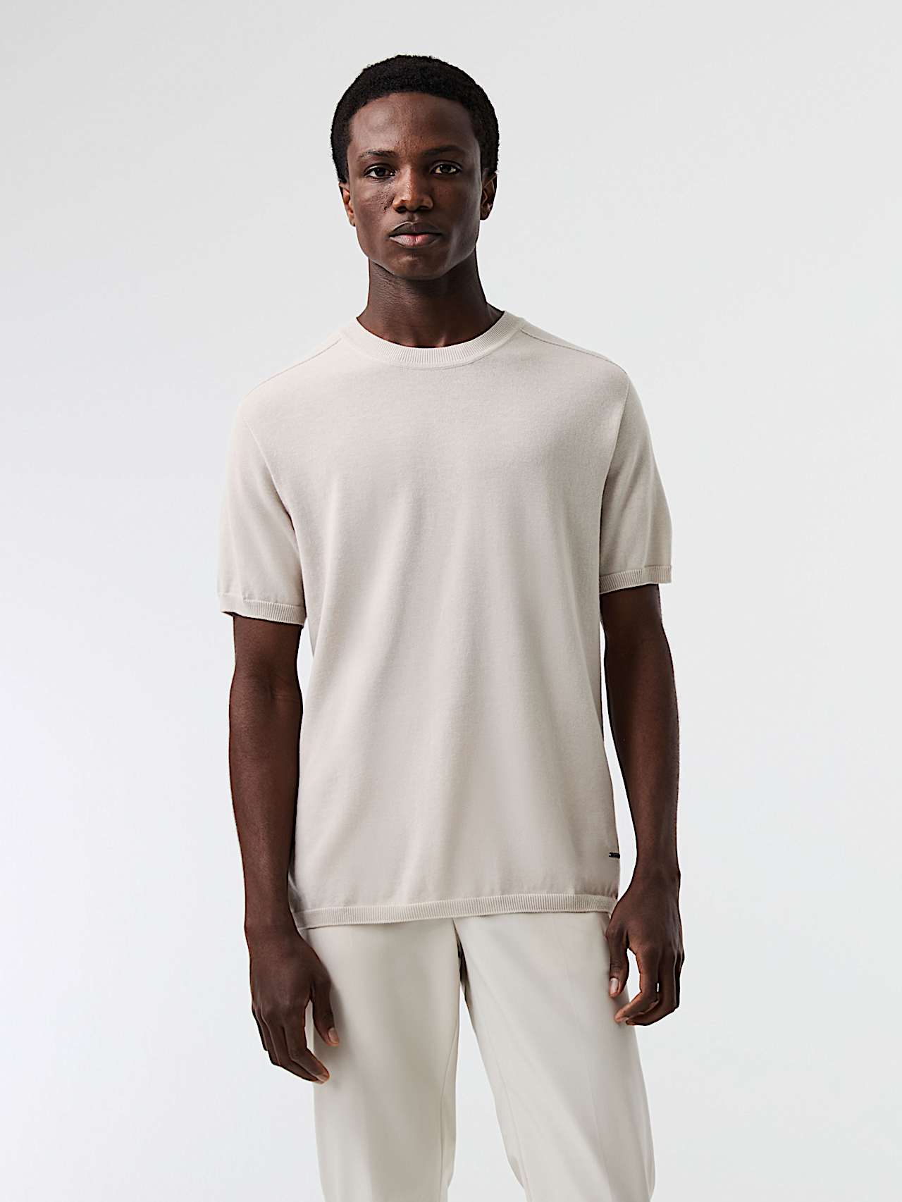 AlphaTauri | FASHI V1.Y9.01 | Nahtloses 3D-Strick-T-Shirt aus Leinen-Baumwolle in Stone für Herren