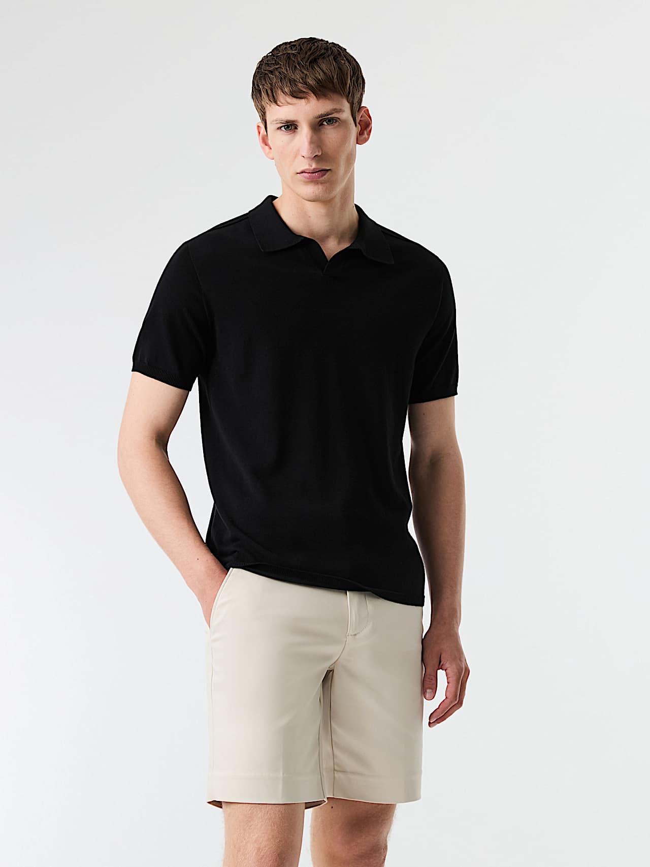 AlphaTauri | FASSA V1.Y9.01 | Seamless 3D Knit Linen-Cotton Polo-Shirt in Black for Men AlphaTauri | FASSA V1.Y9.01 | Seamless 3D Knit Linen-Cotton Polo-Shirt in Black for Men
