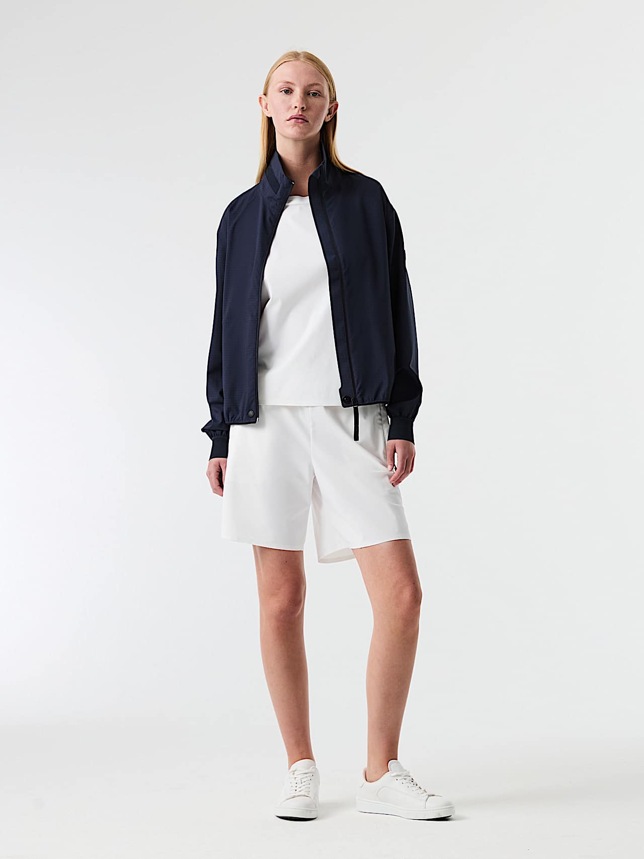 AlphaTauri | ORAYA V1.Y9.01 | Leichte Jacke mit Belüftung in Navy für Damen