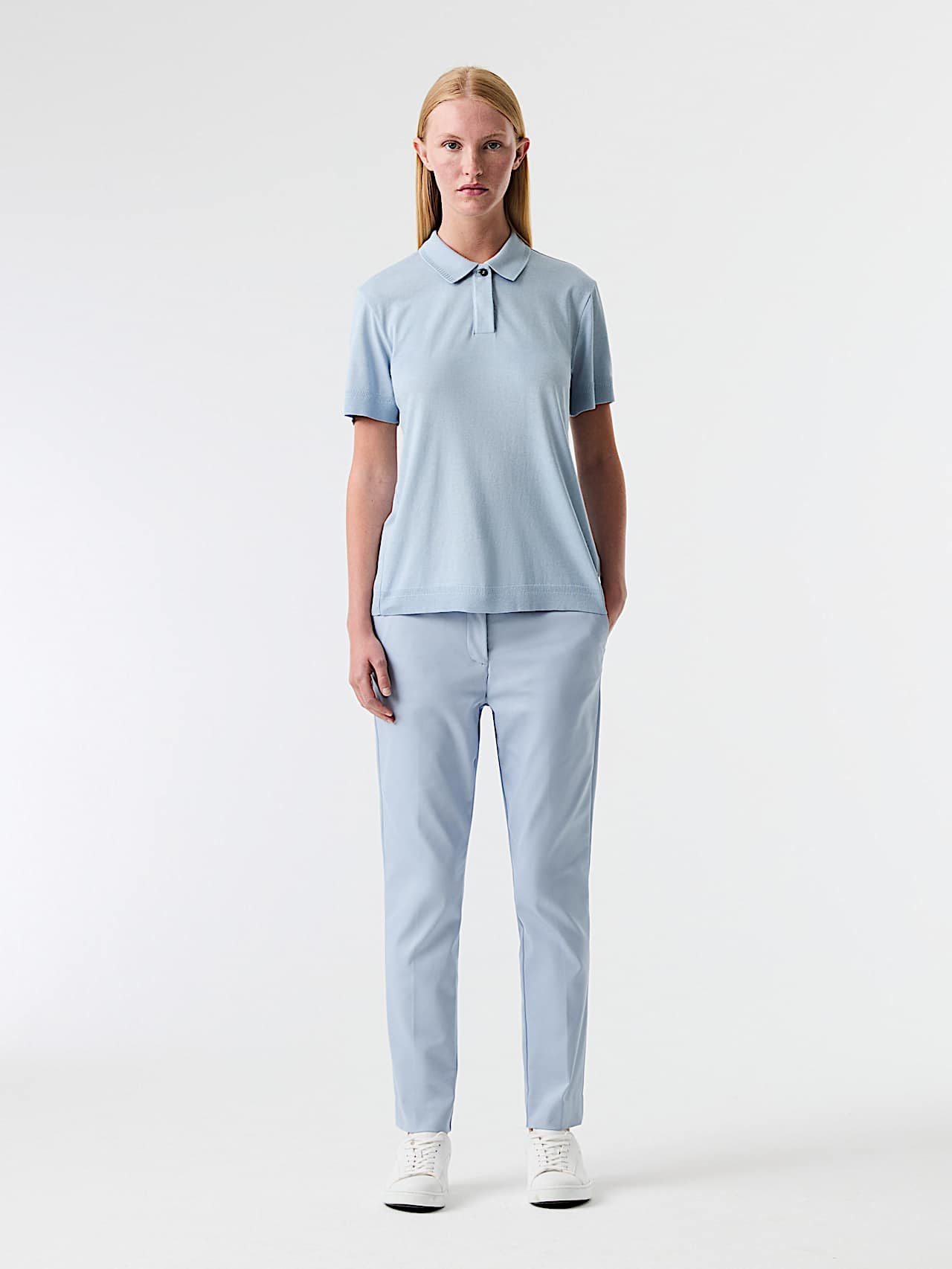 AlphaTauri | JOPNO V1.Y9.01 | Polo-Shirt in Fog Blue for Women AlphaTauri | JOPNO V1.Y9.01 | Polo-Shirt in Fog Blue for Women