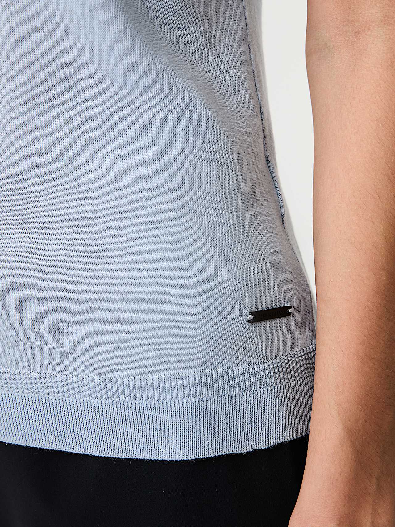 AlphaTauri | JOPAL V1.Y9.01 | Racer Tank Top in Fog Blue für Damen AlphaTauri | JOPAL V1.Y9.01 | Racer Tank Top in Fog Blue für Damen