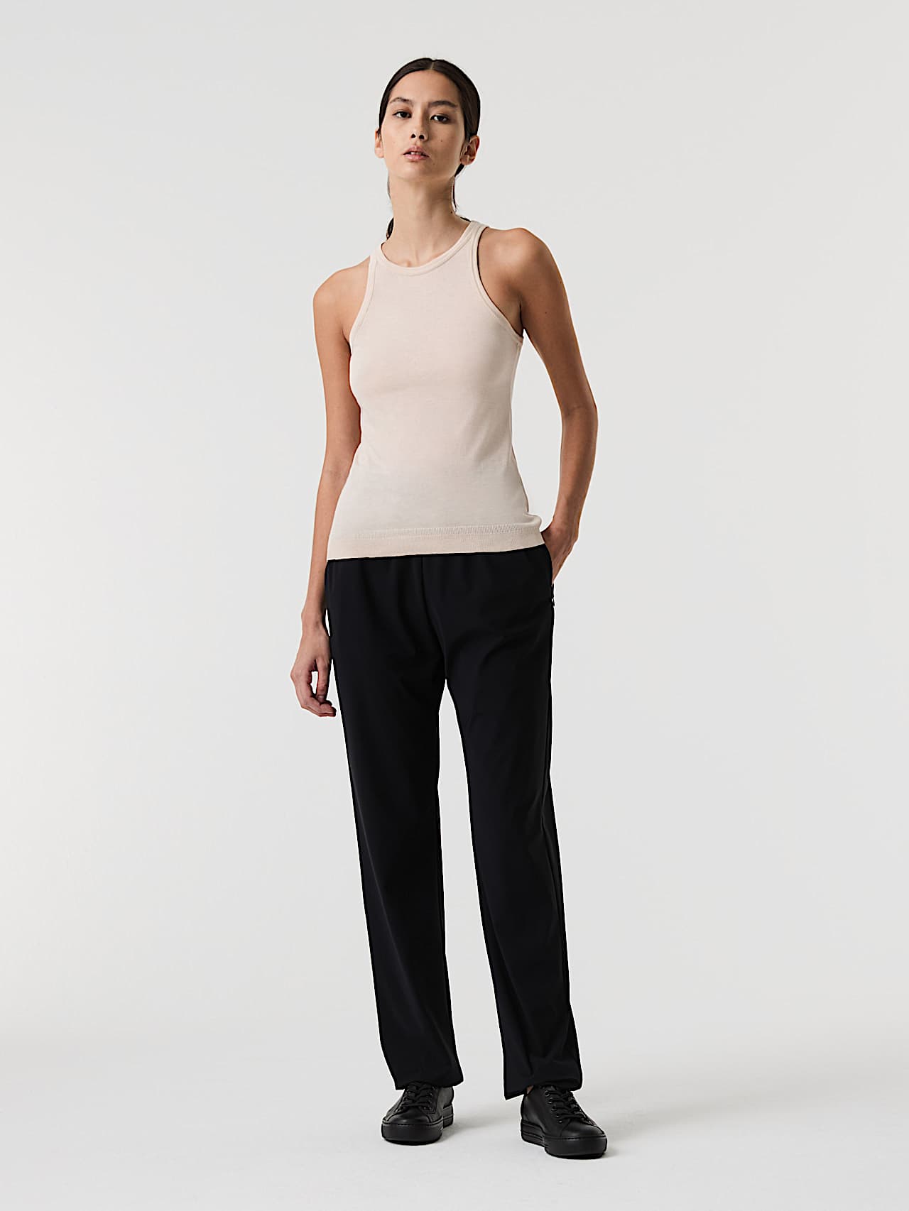 AlphaTauri | JOPAL V1.Y9.01 | Racer Tank Top in Stone für Damen AlphaTauri | JOPAL V1.Y9.01 | Racer Tank Top in Stone für Damen