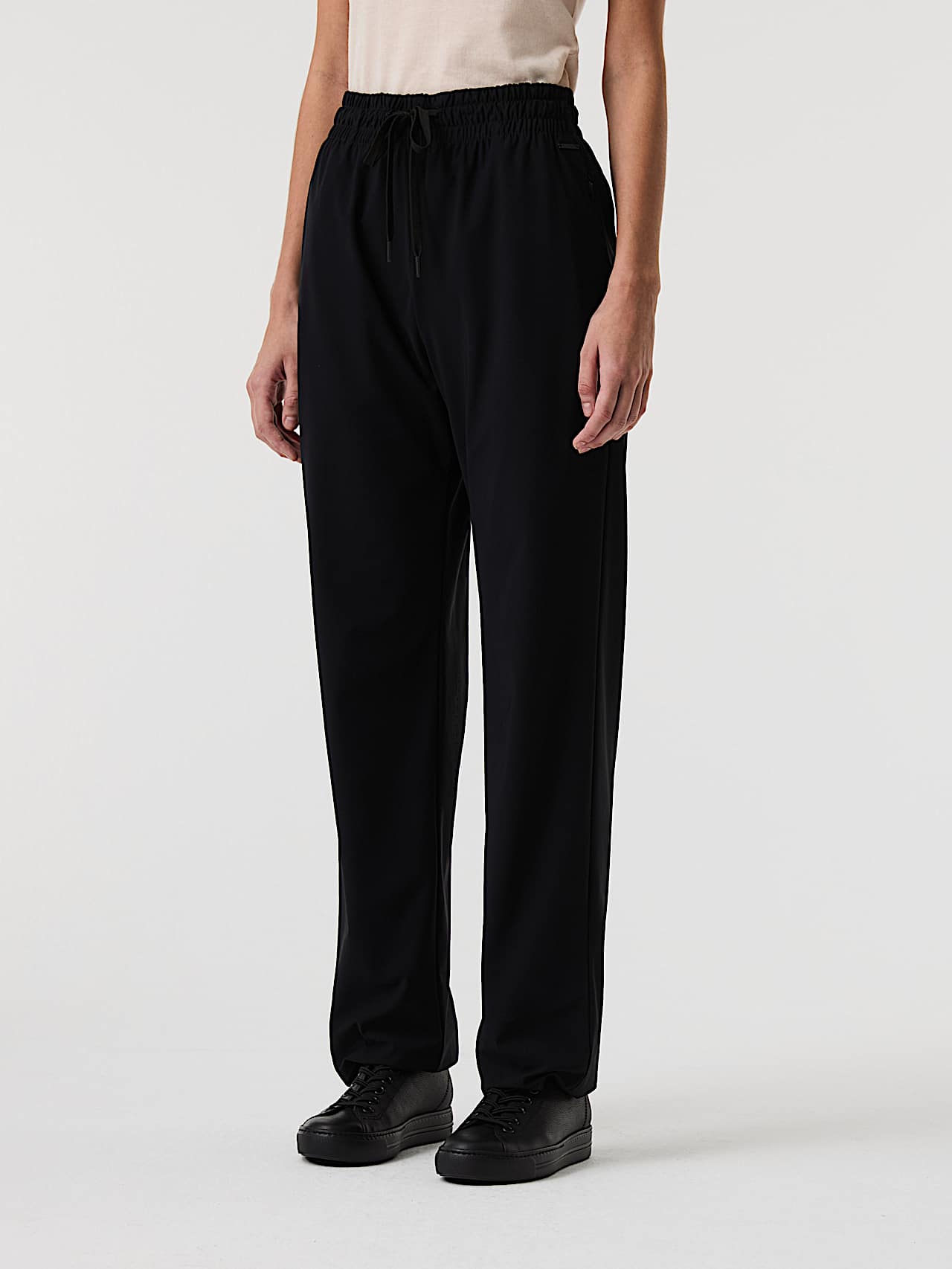 AlphaTauri | PEURAL V3.Y9.01 | Pantaloni in jersey molto elasticizzato in Nero for Donna