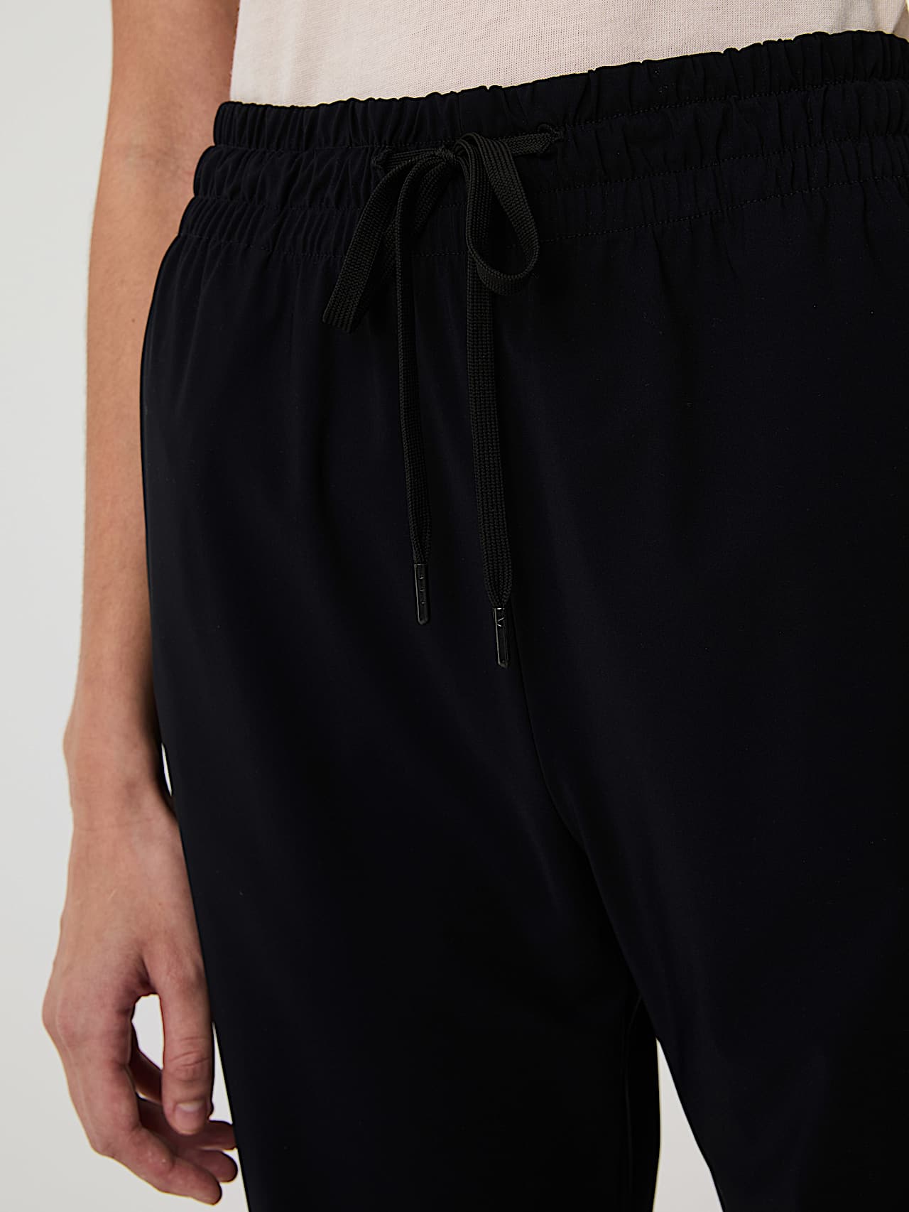 AlphaTauri | PEURAL V3.Y9.01 | Pantaloni in jersey molto elasticizzato in Nero for Donna