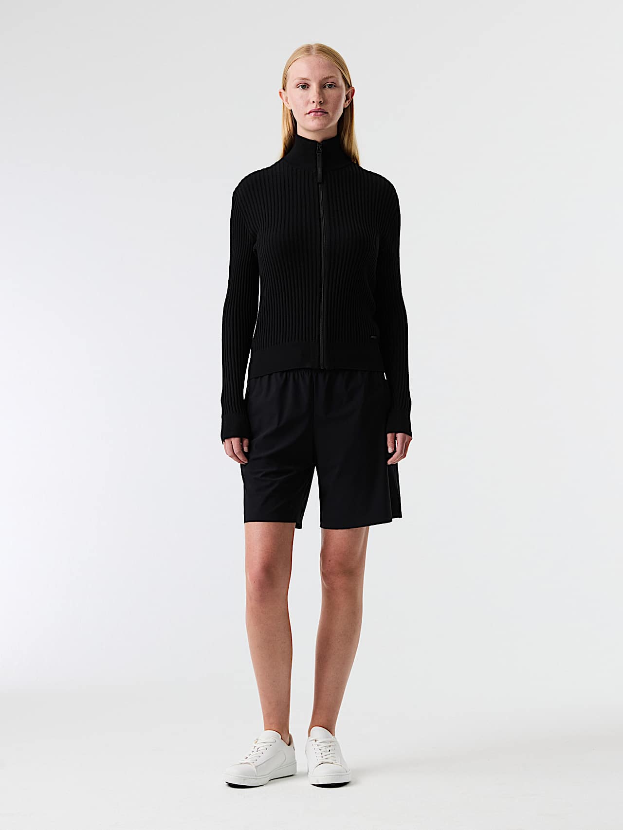 AlphaTauri | FONELA V1.Y9.01 | Chaqueta de punto 3D de lino y algodón sin costuras in Negro for Mujer AlphaTauri | FONELA V1.Y9.01 | Chaqueta de punto 3D de lino y algodón sin costuras in Negro for Mujer