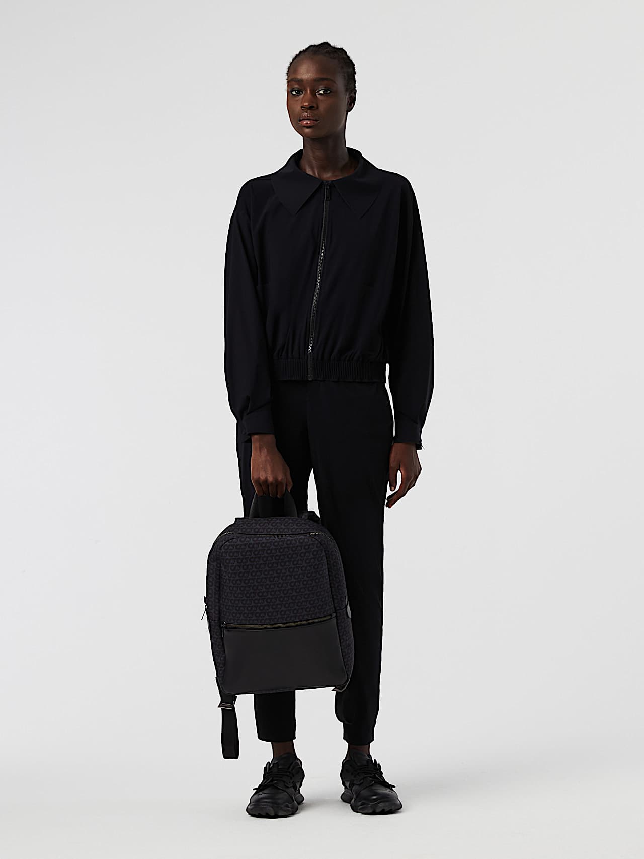 AlphaTauri | AREKK V3.Y6.02 | Zaino in tela con monogramma in Nero for Unisex AlphaTauri | AREKK V3.Y6.02 | Zaino in tela con monogramma in Nero for Unisex