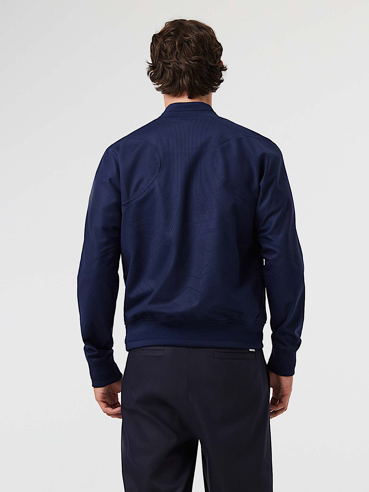AlphaTauri | OPSTO V1.Y6.03 | Veste Warpknit en Taurobran® fabriquée en une seule pièce in Bleu Marine for Homme