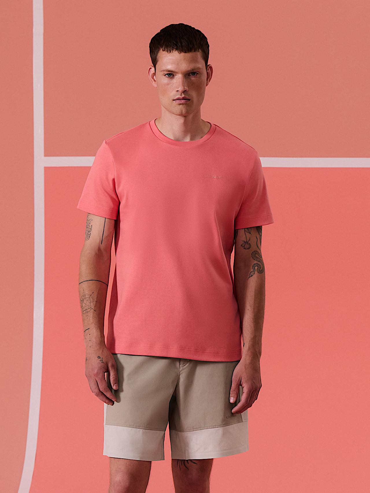AlphaTauri | JIVY V1.Y10.01 | T-Shirt aus schwerer Baumwolle in Light Peach für Herren AlphaTauri | JIVY V1.Y10.01 | T-Shirt aus schwerer Baumwolle in Light Peach für Herren