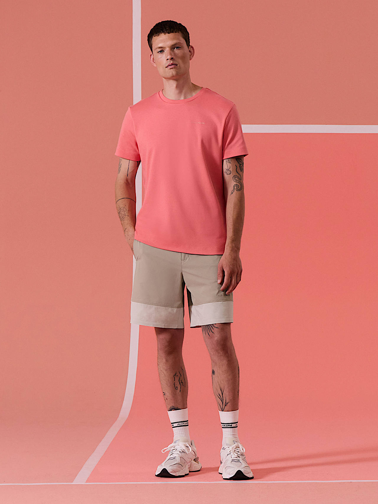AlphaTauri | JIVY V1.Y10.01 | T-Shirt aus schwerer Baumwolle in Light Peach für Herren AlphaTauri | JIVY V1.Y10.01 | T-Shirt aus schwerer Baumwolle in Light Peach für Herren