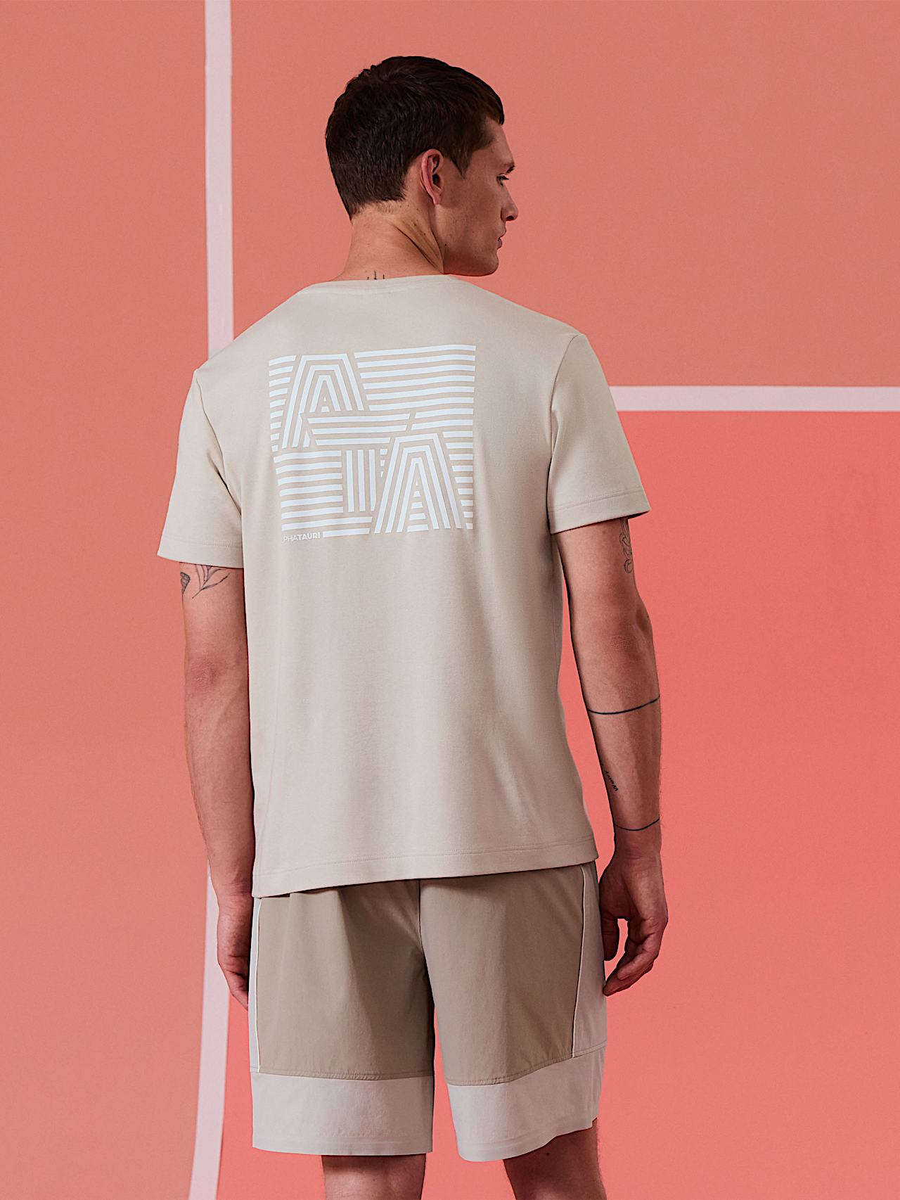 AlphaTauri | JIVY V1.Y10.01 | T-Shirt aus schwerer Baumwolle in Stone für Herren AlphaTauri | JIVY V1.Y10.01 | T-Shirt aus schwerer Baumwolle in Stone für Herren
