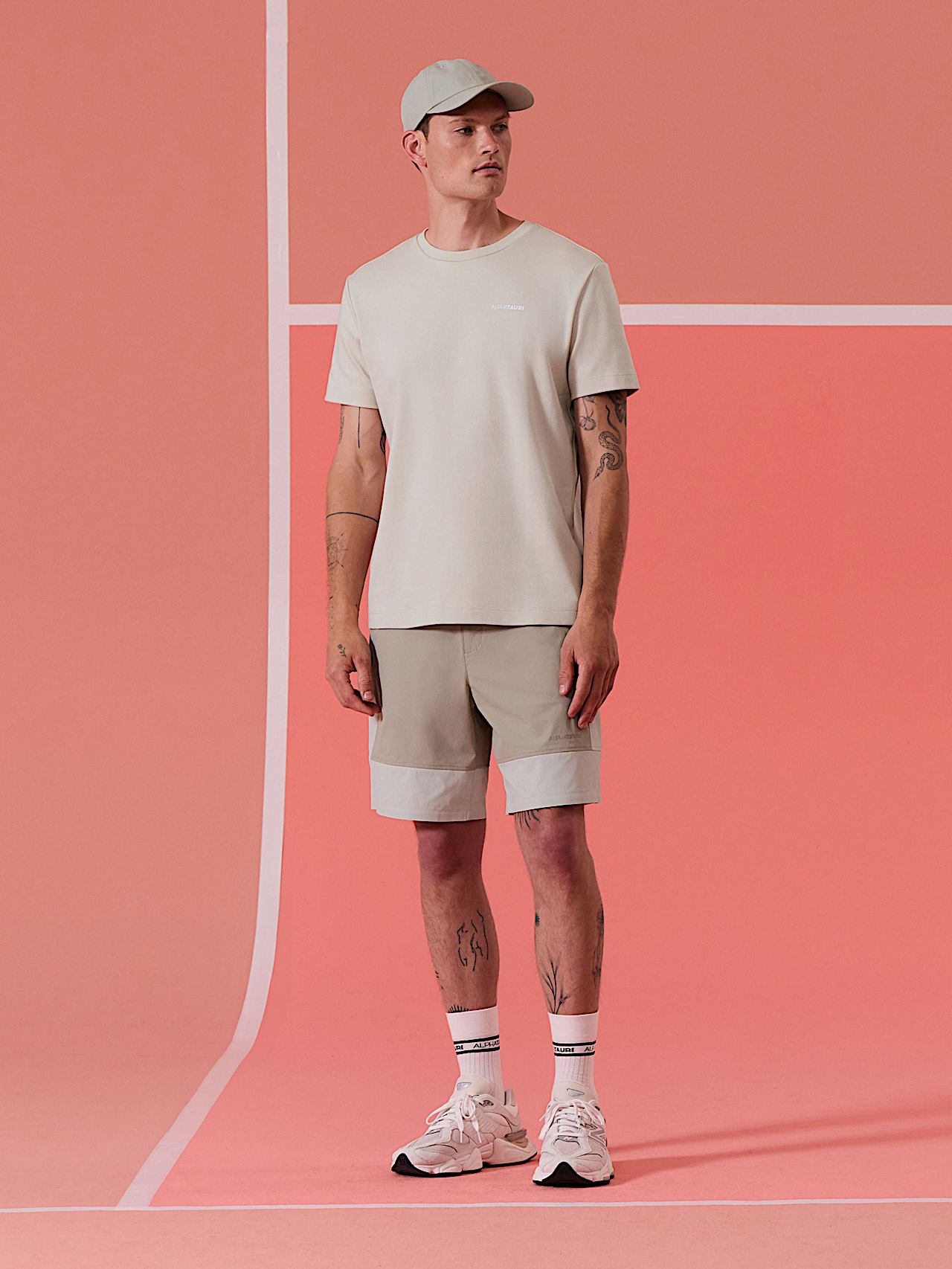 AlphaTauri | JIVY V1.Y10.01 | T-Shirt aus schwerer Baumwolle in Stone für Herren AlphaTauri | JIVY V1.Y10.01 | T-Shirt aus schwerer Baumwolle in Stone für Herren