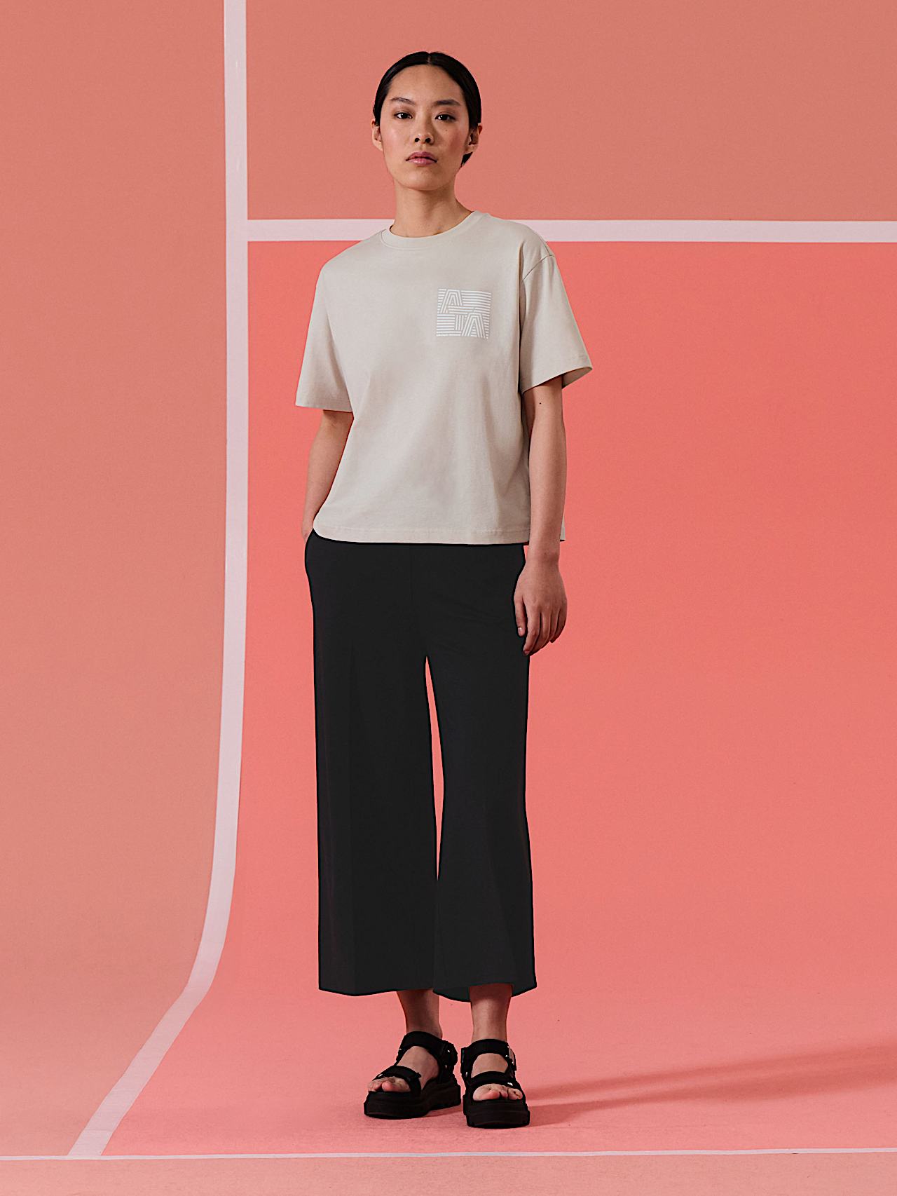 AlphaTauri | JAZZY V1.Y10.01 | T-shirt en coton biologique in Stone for Femme AlphaTauri | JAZZY V1.Y10.01 | T-shirt en coton biologique in Stone for Femme