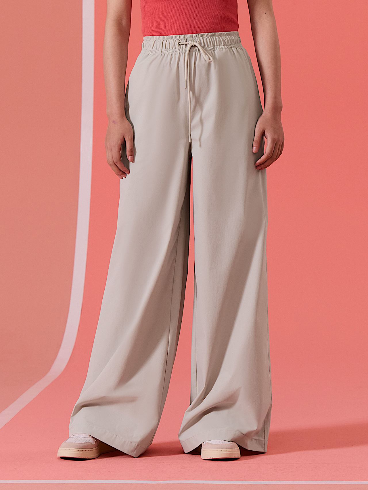 AlphaTauri | PINTA V1.Y10.01 | Performance Stretch Hose mit weitem Bein in Stone für Damen