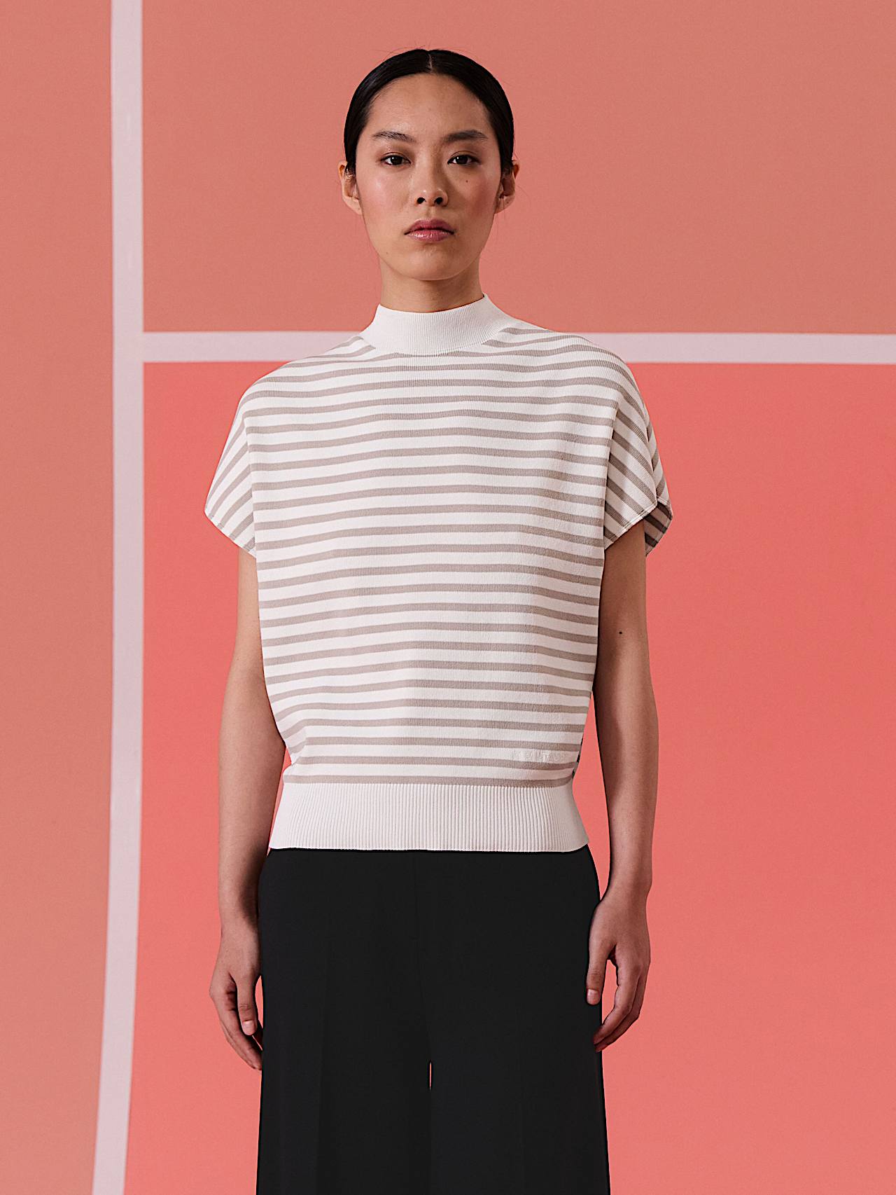 AlphaTauri | FUZE V1.Y10.01 | Haut en maille 3D à mancherons in Stone / Chalk for Femme