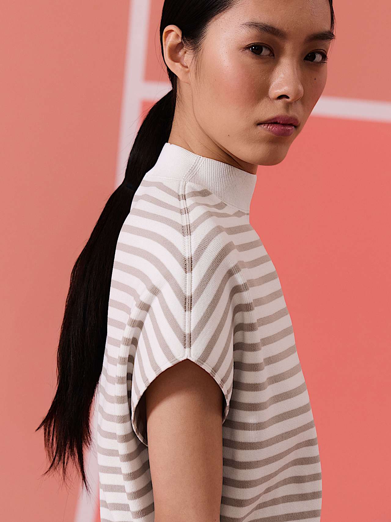 AlphaTauri | FUZE V1.Y10.01 | Haut en maille 3D à mancherons in Stone / Chalk for Femme