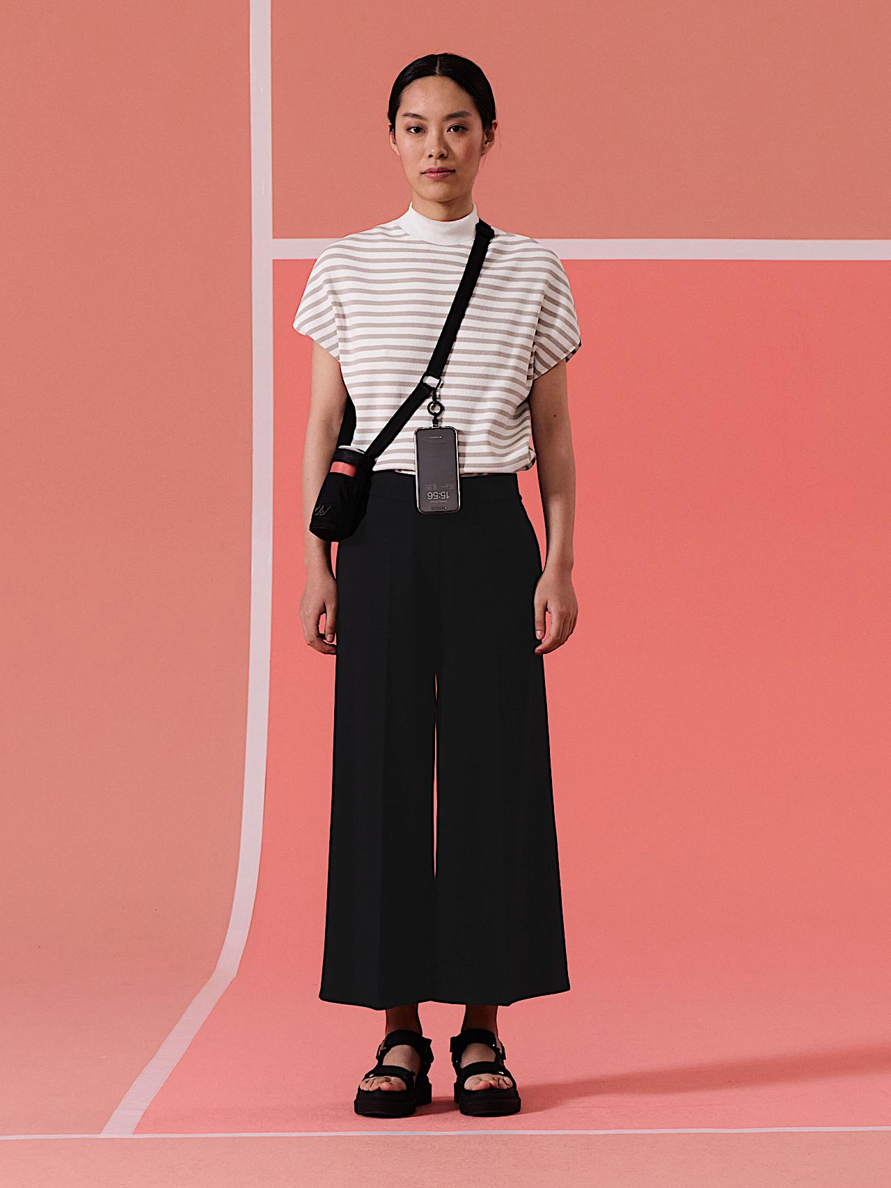 AlphaTauri | APSI V1.Y10.01 | Can Holder Bag in Black for Unisex AlphaTauri | APSI V1.Y10.01 | Can Holder Bag in Black for Unisex