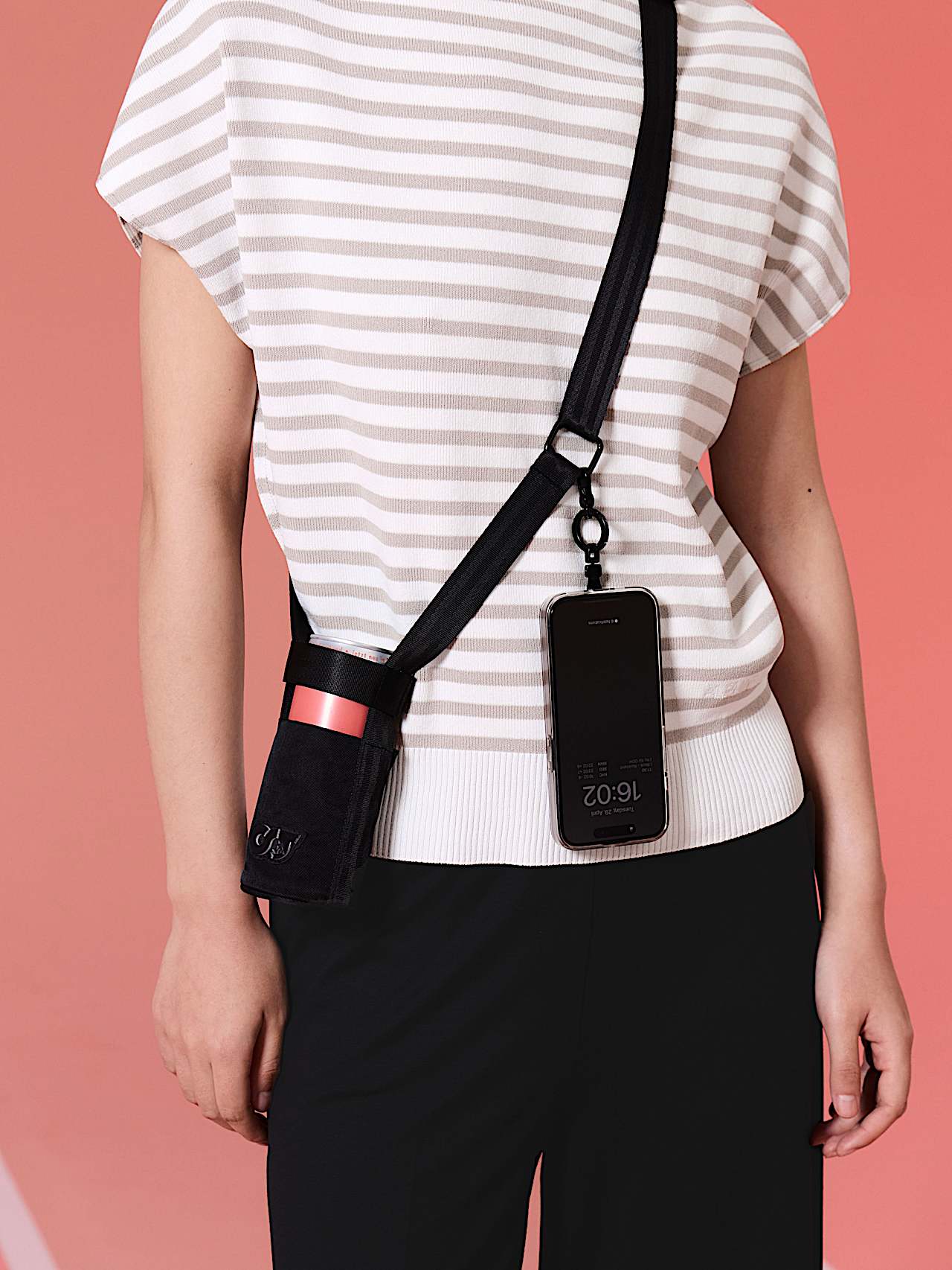 AlphaTauri | APSI V1.Y10.01 | Can Holder Tasche in Black für Unisex AlphaTauri | APSI V1.Y10.01 | Can Holder Tasche in Black für Unisex